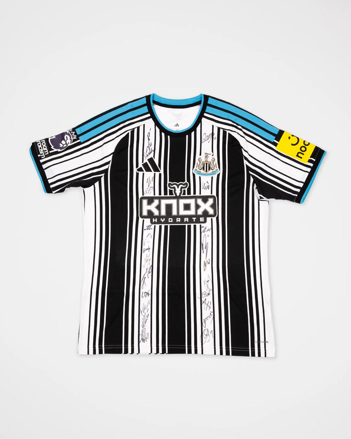 Newcastle United 26/27 Boxed Signed Home Shirt - Full Squad