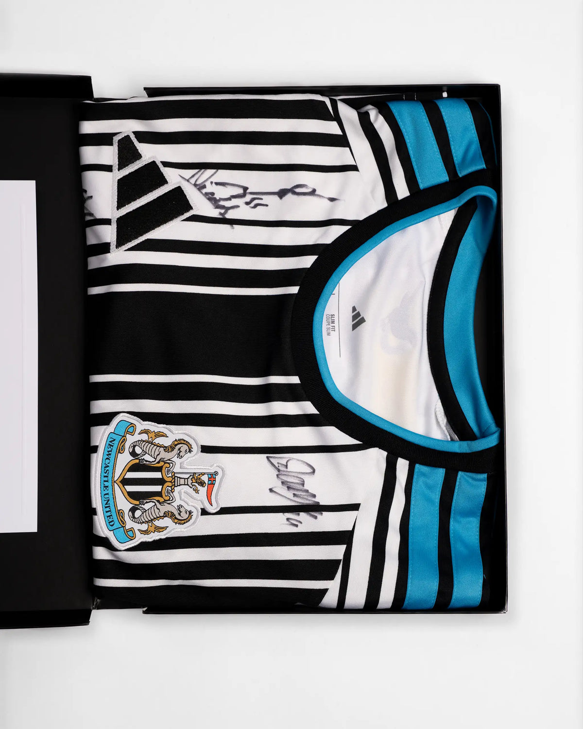 Newcastle United 26/27 Boxed Signed Home Shirt - Full Squad