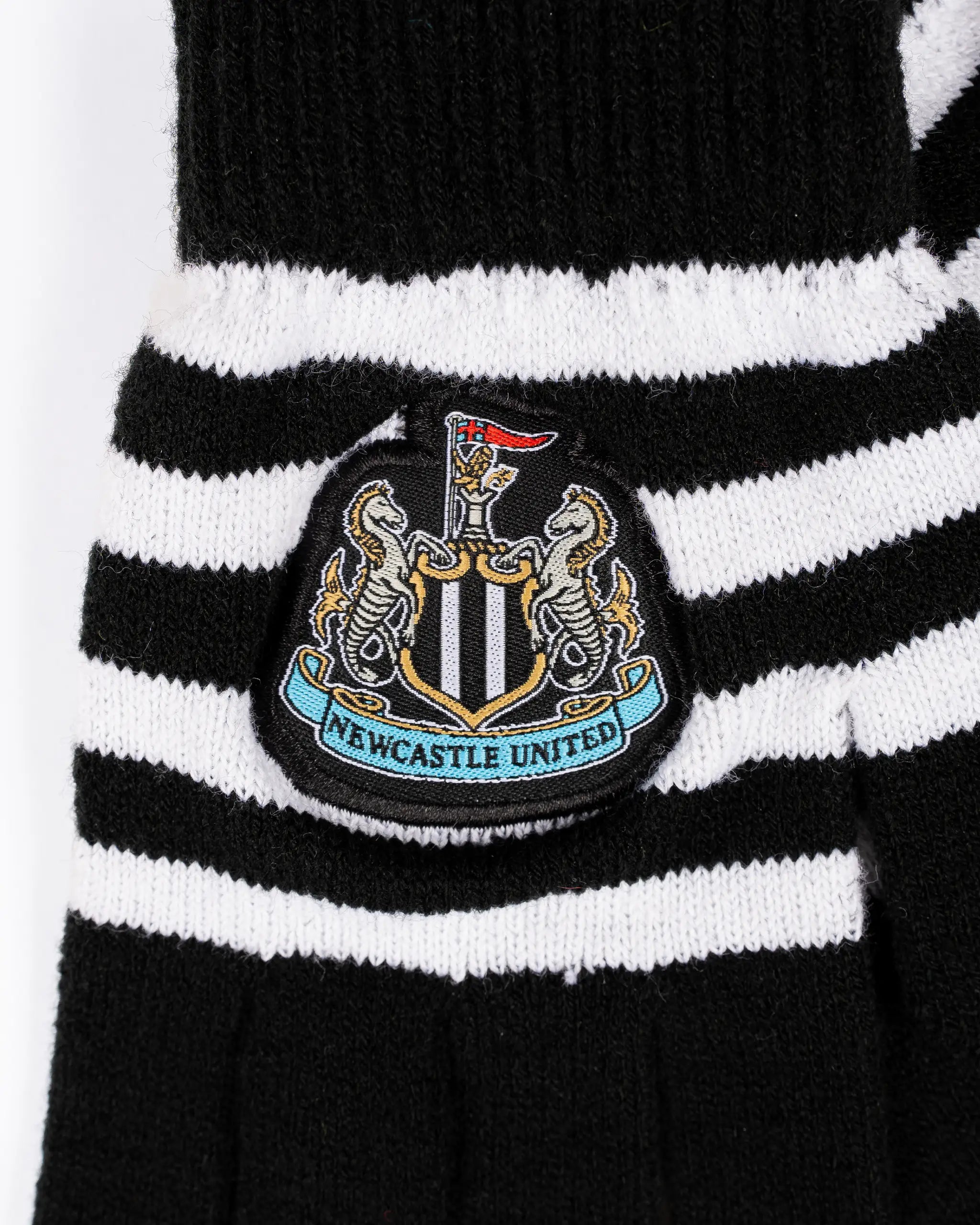 Newcastle United Kids' Striped Knitted Gloves