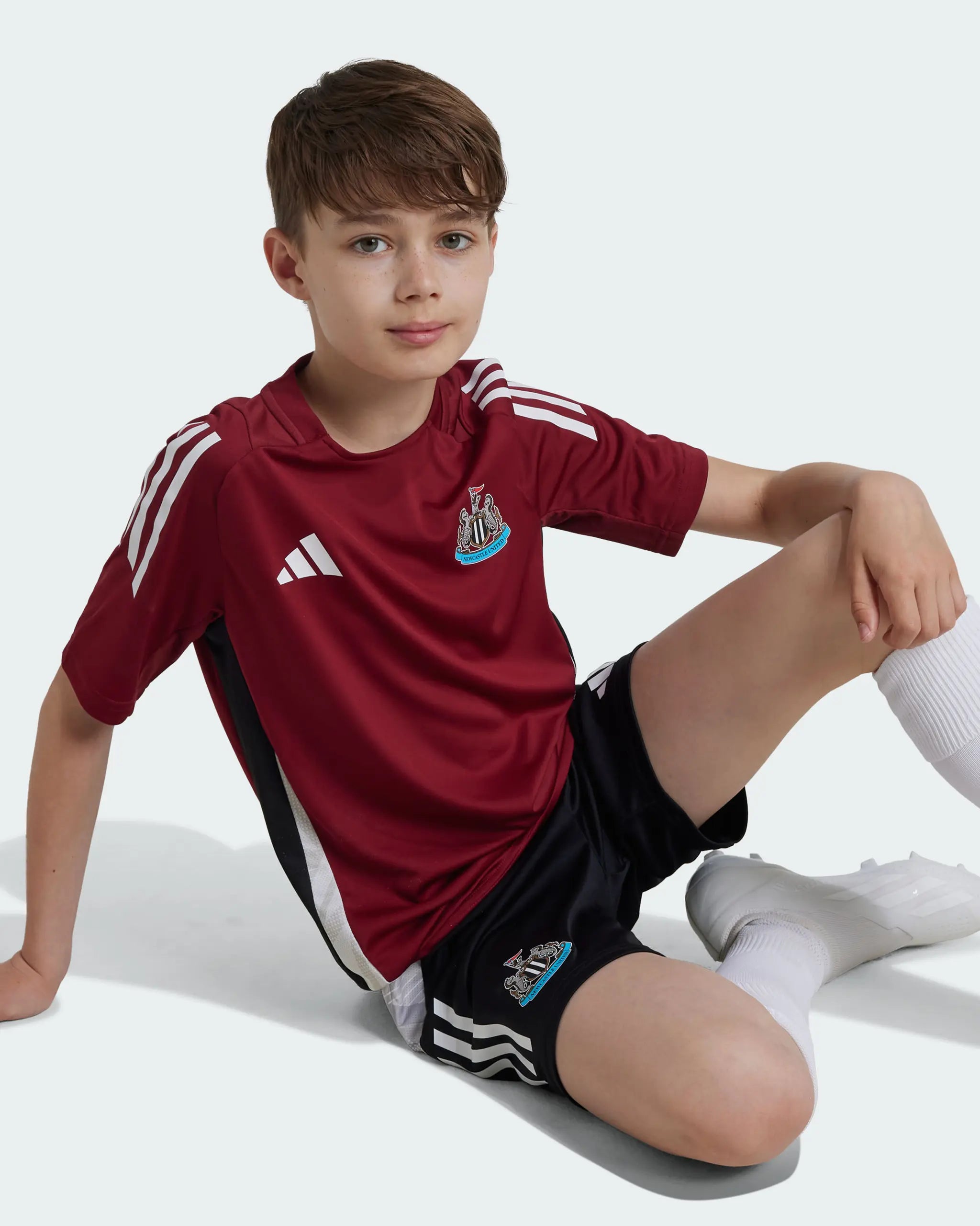 Newcastle United adidas Kids' 24/25 Players' Black Training Shorts