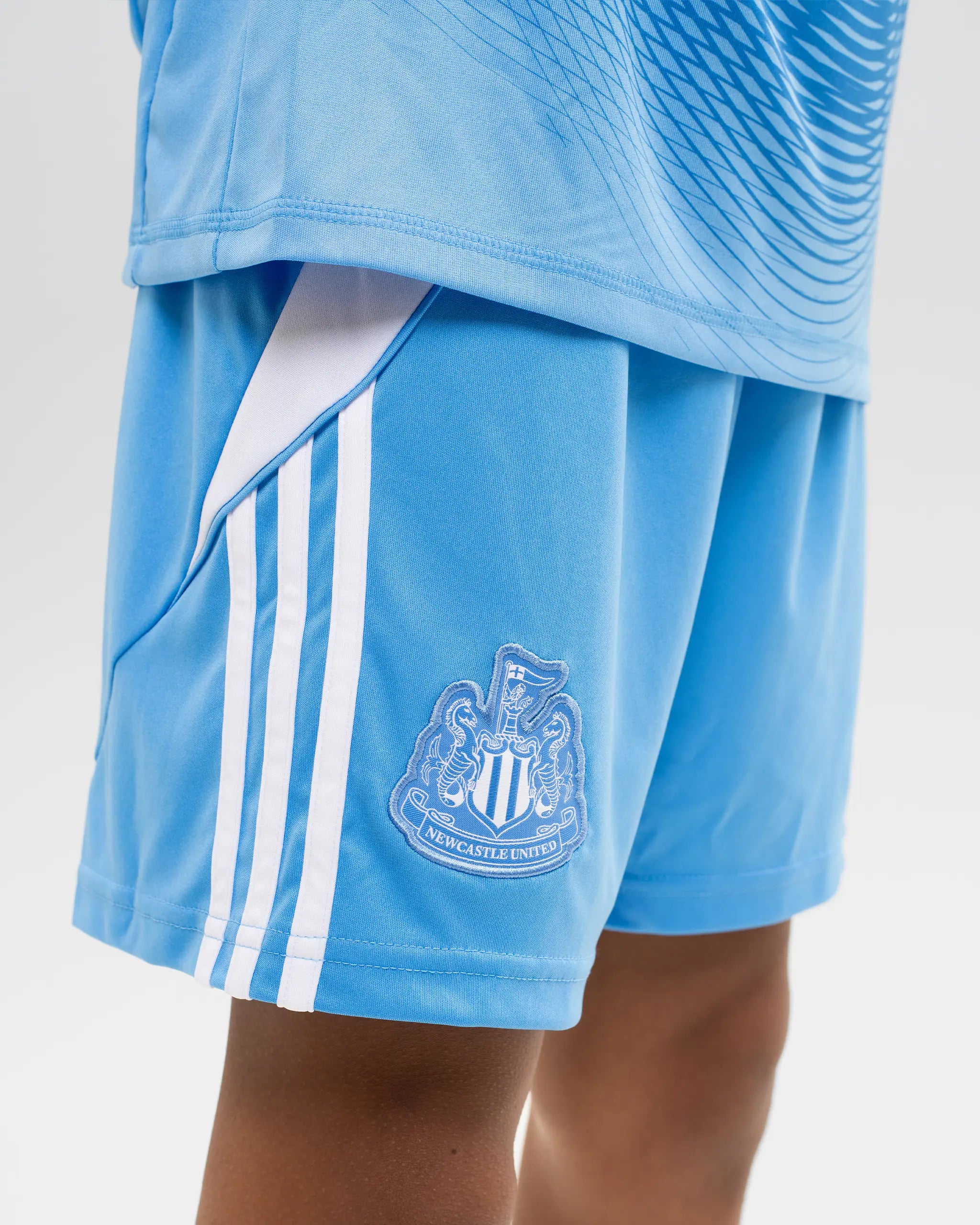 Newcastle United adidas Kids' 25/26 Blue Goalkeeper Shorts