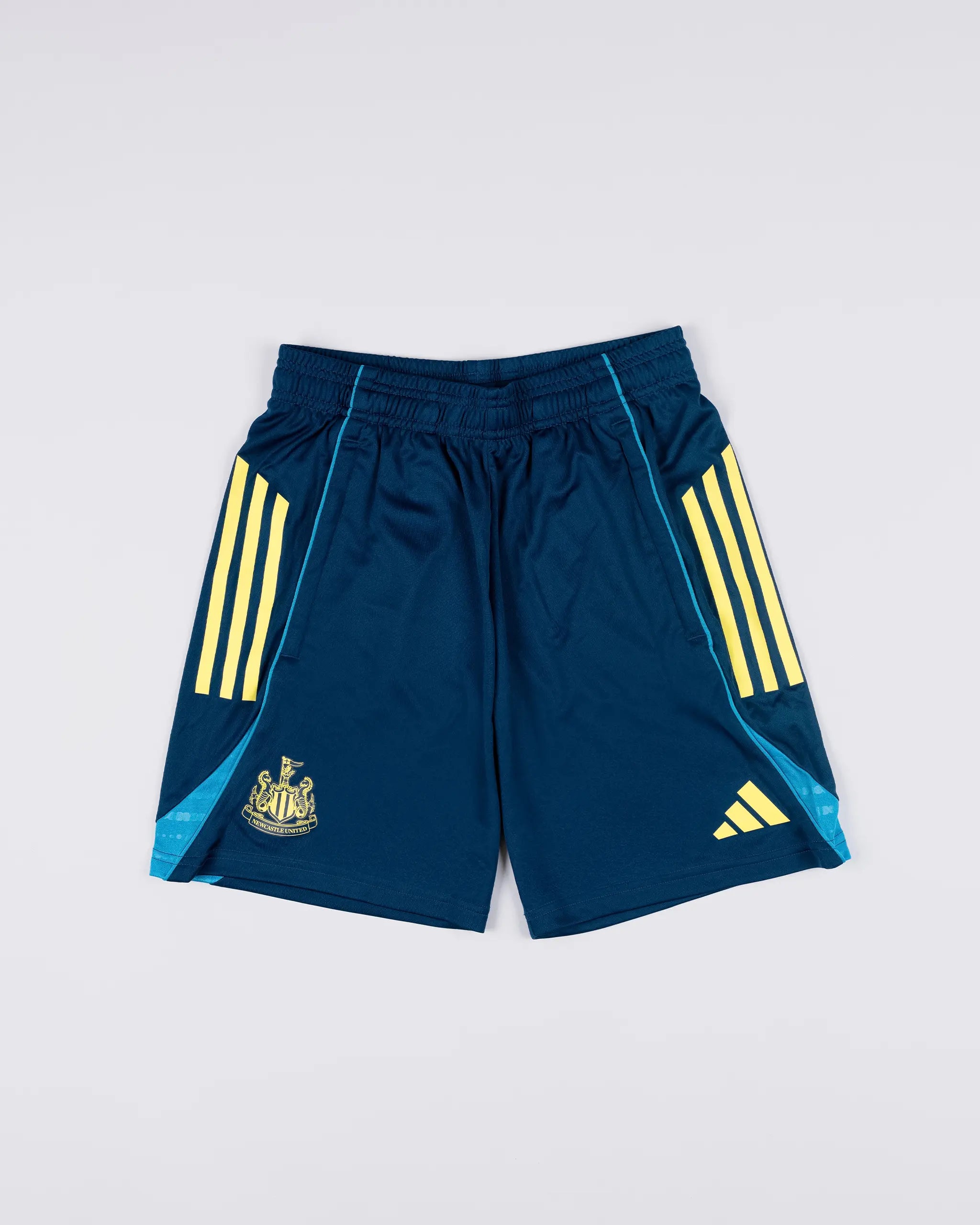 Newcastle United adidas 25/26 Coach's Range Kids' Training Shorts