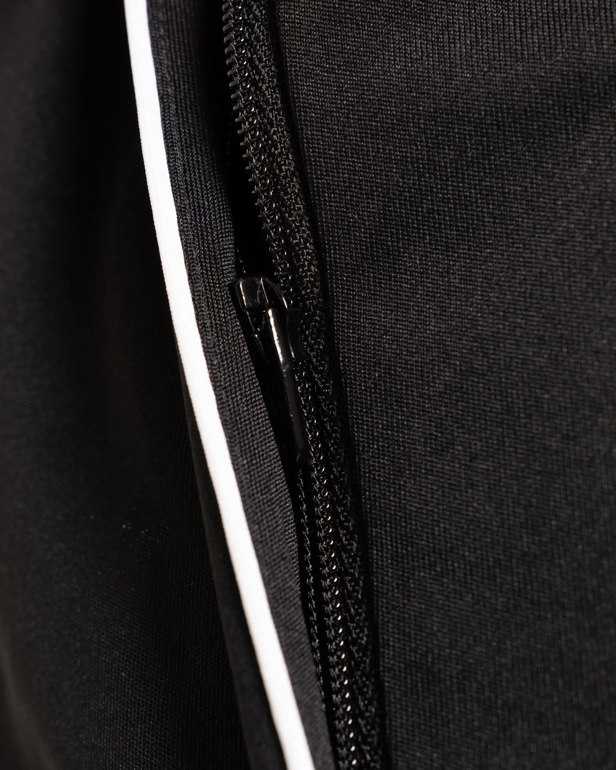 Newcastle United adidas 25/26 Coach's Black Edition Training Shorts
