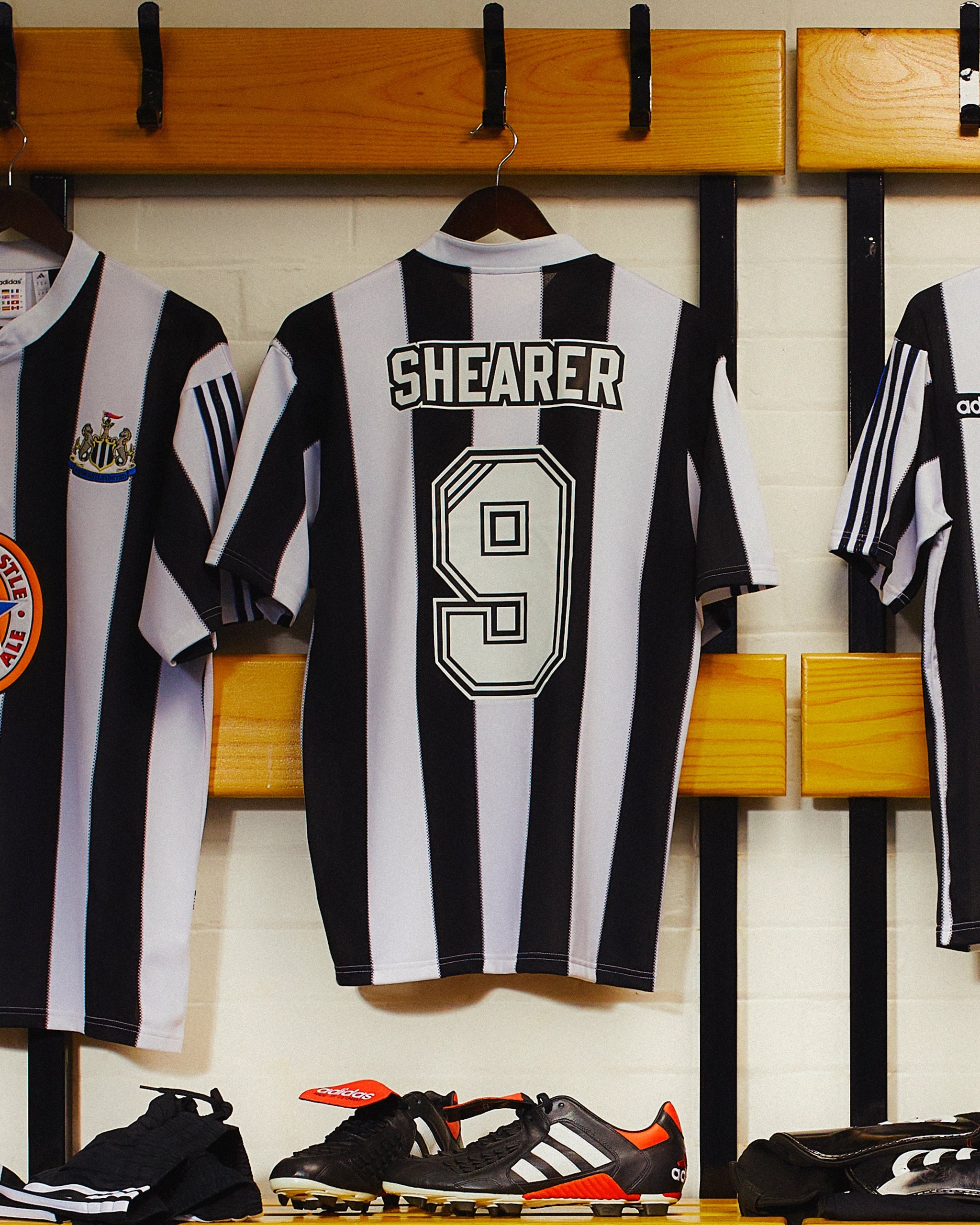 Newcastle United adidas Retro SHEARER 1995-97 Home Shirt