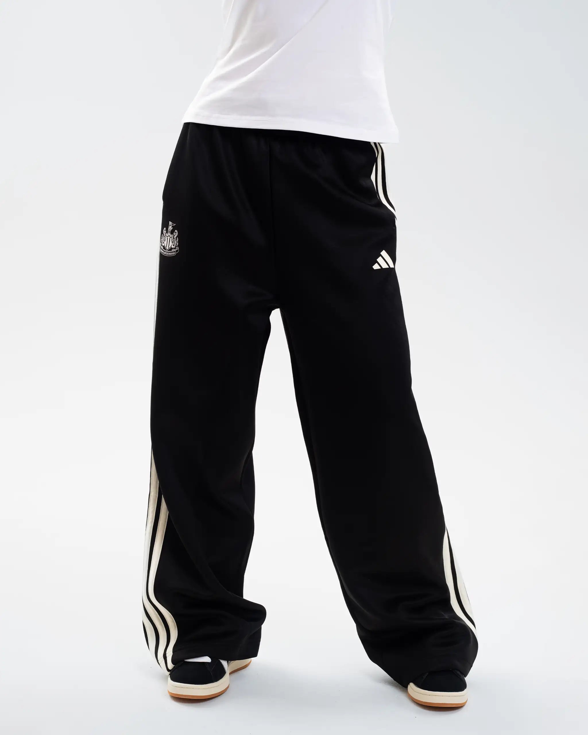 Newcastle United adidas Women's Black 3-Stripe Wide Leg Joggers