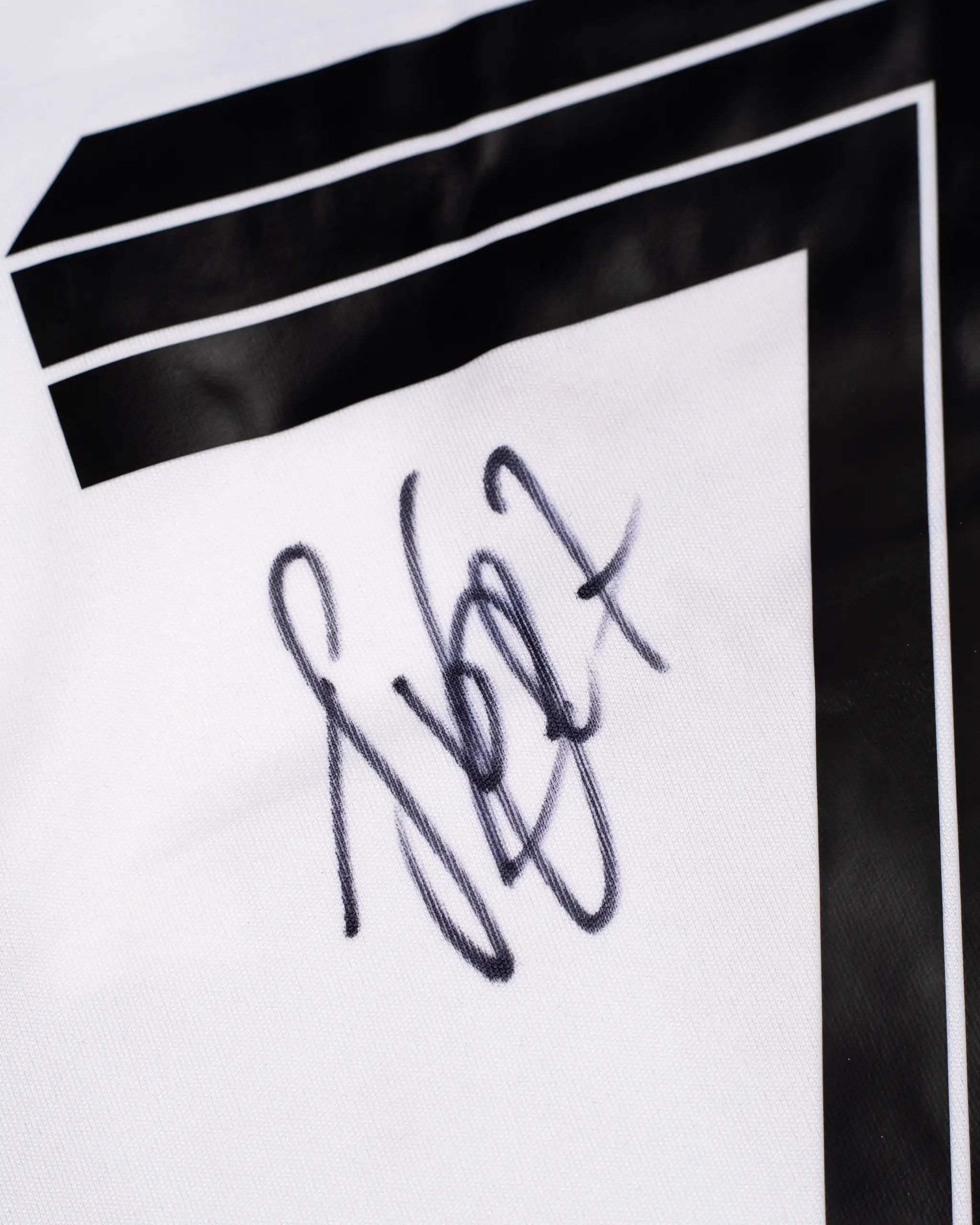 Newcastle United JOELINTON 25/26 Boxed Signed Home Shirt