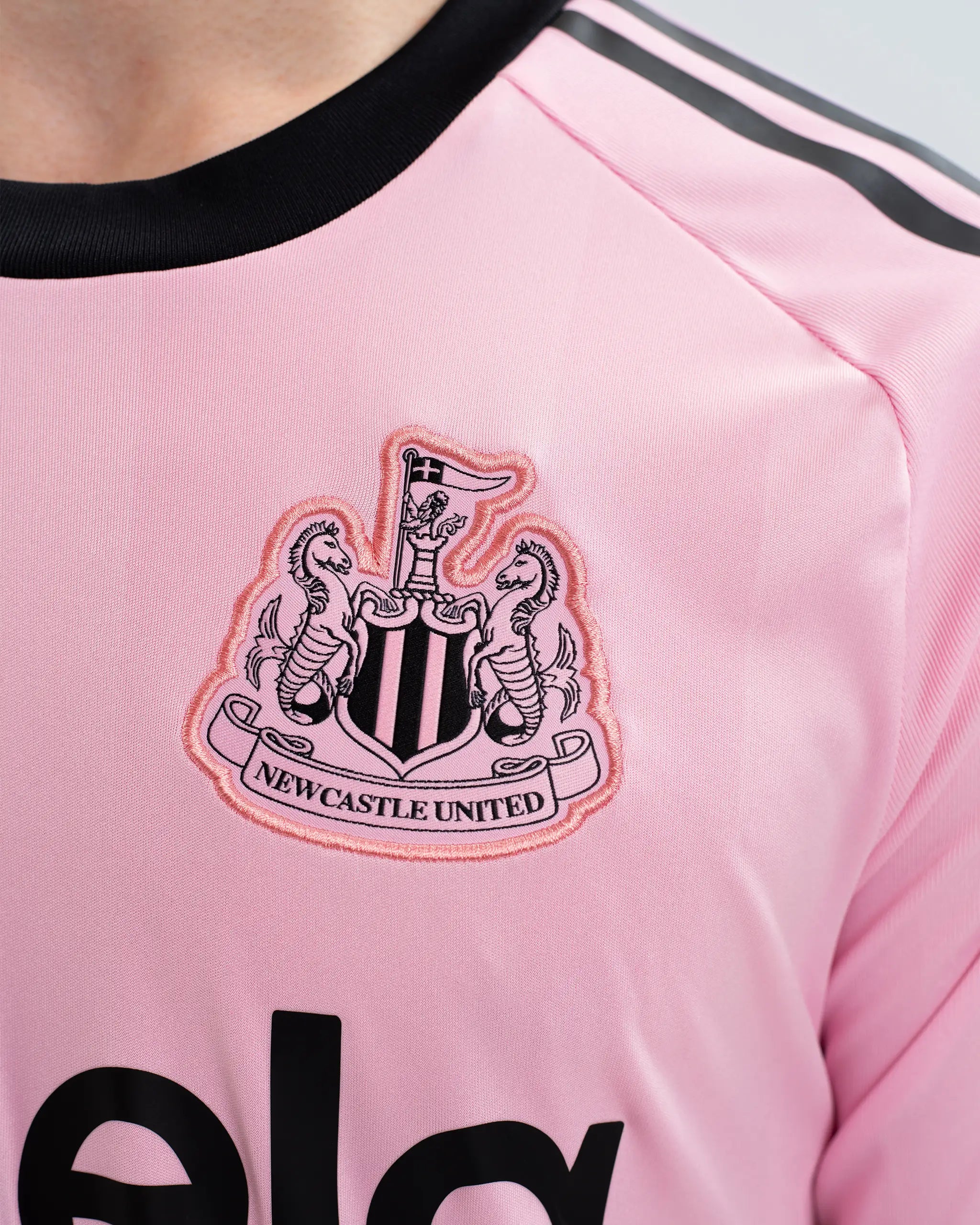 Newcastle United adidas 25/26 Pink Trefoil Goalkeeper Shirt
