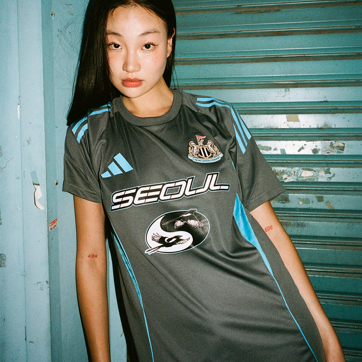 ニューカッスル　韓国ツアー　トレーニングシャツ Newcastle United adidas 25/26 Players Range Men's Grey Training Shirt