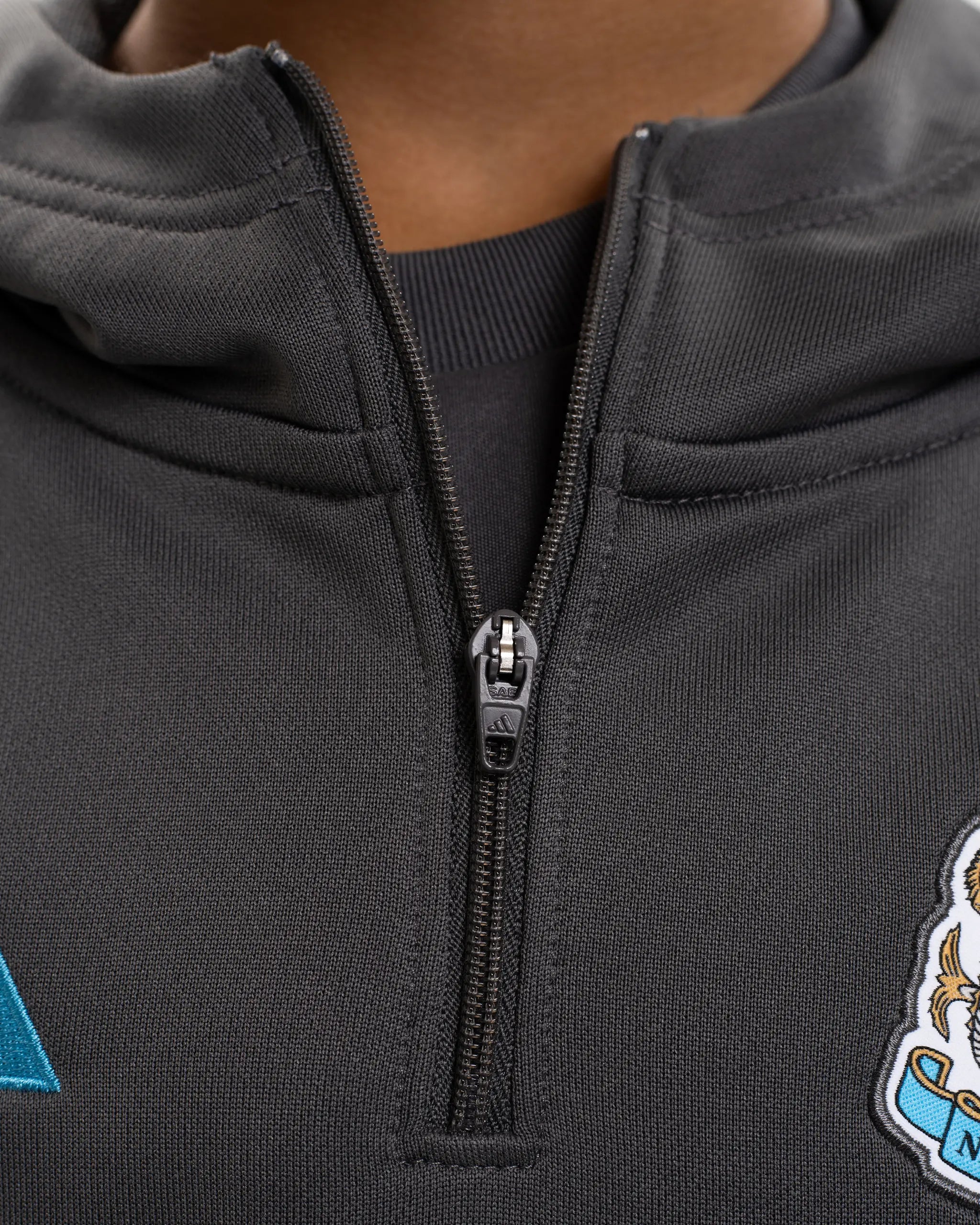 Newcastle United adidas 25/26 Players Range Kids' Grey Training Hoodie