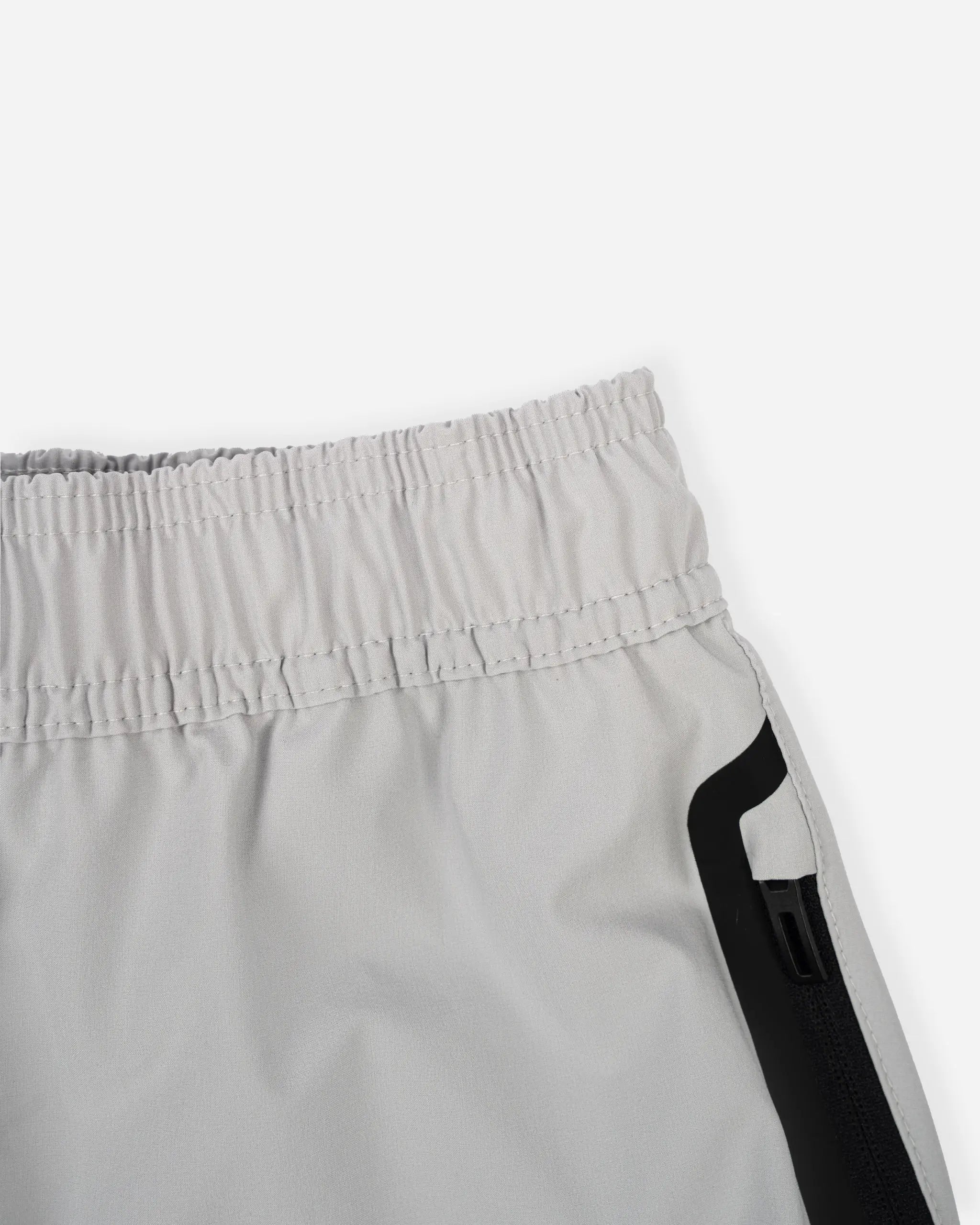 Newcastle United Kids' Alternative Tiro Travel Grey Shorts