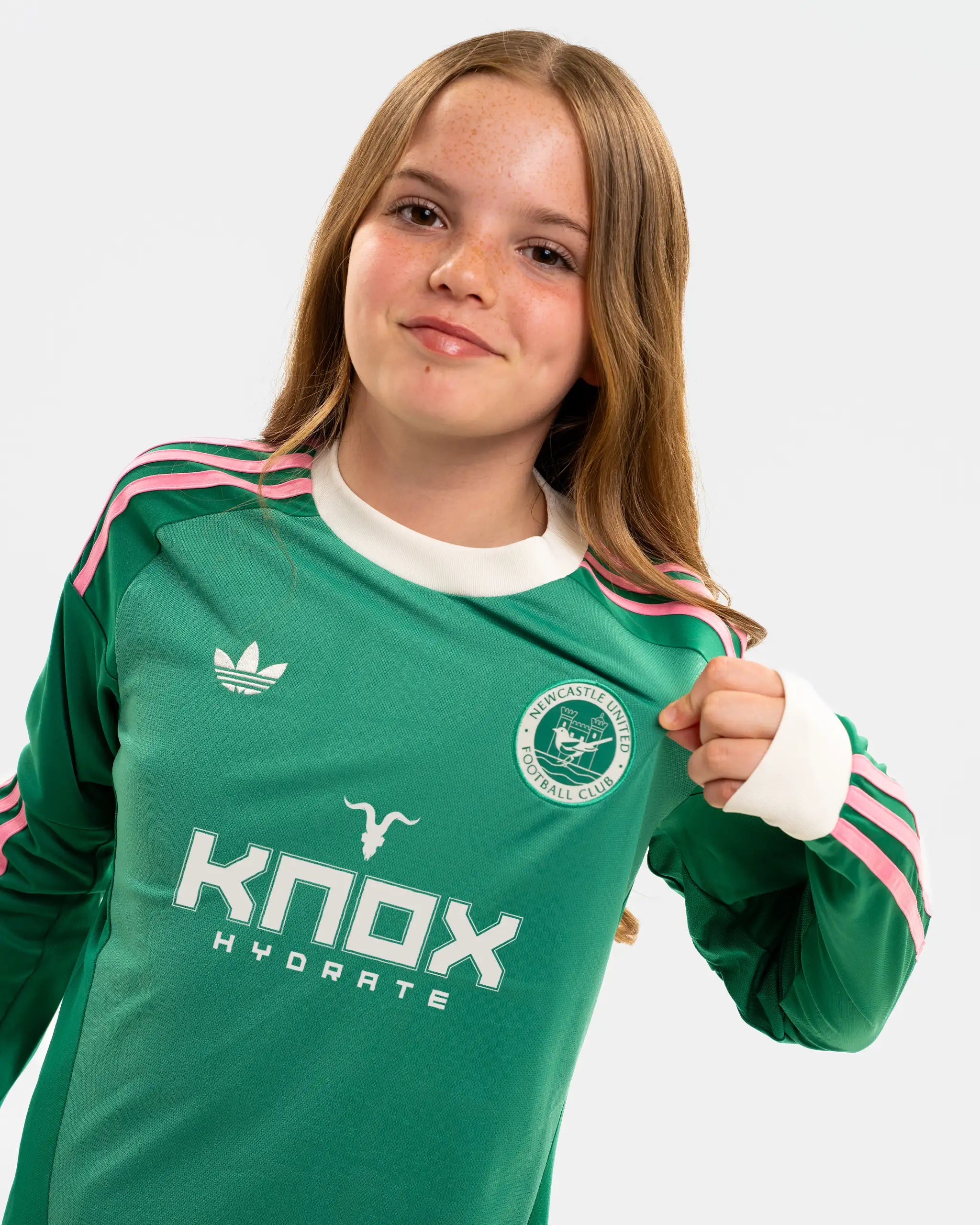 Newcastle United adidas Kids' 26/27 Green Long Sleeve Goalkeeper Shirt