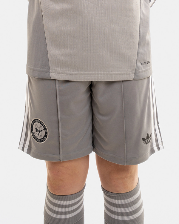 Newcastle United adidas Kids' 26/27 Grey Goalkeeper Shorts