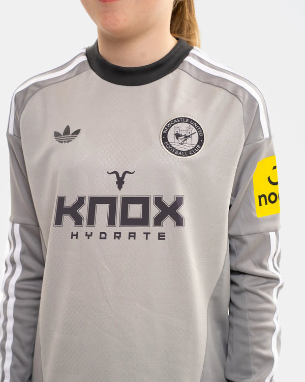 Newcastle United adidas Kids' 26/27 Grey Long Sleeve Goalkeeper Shirt