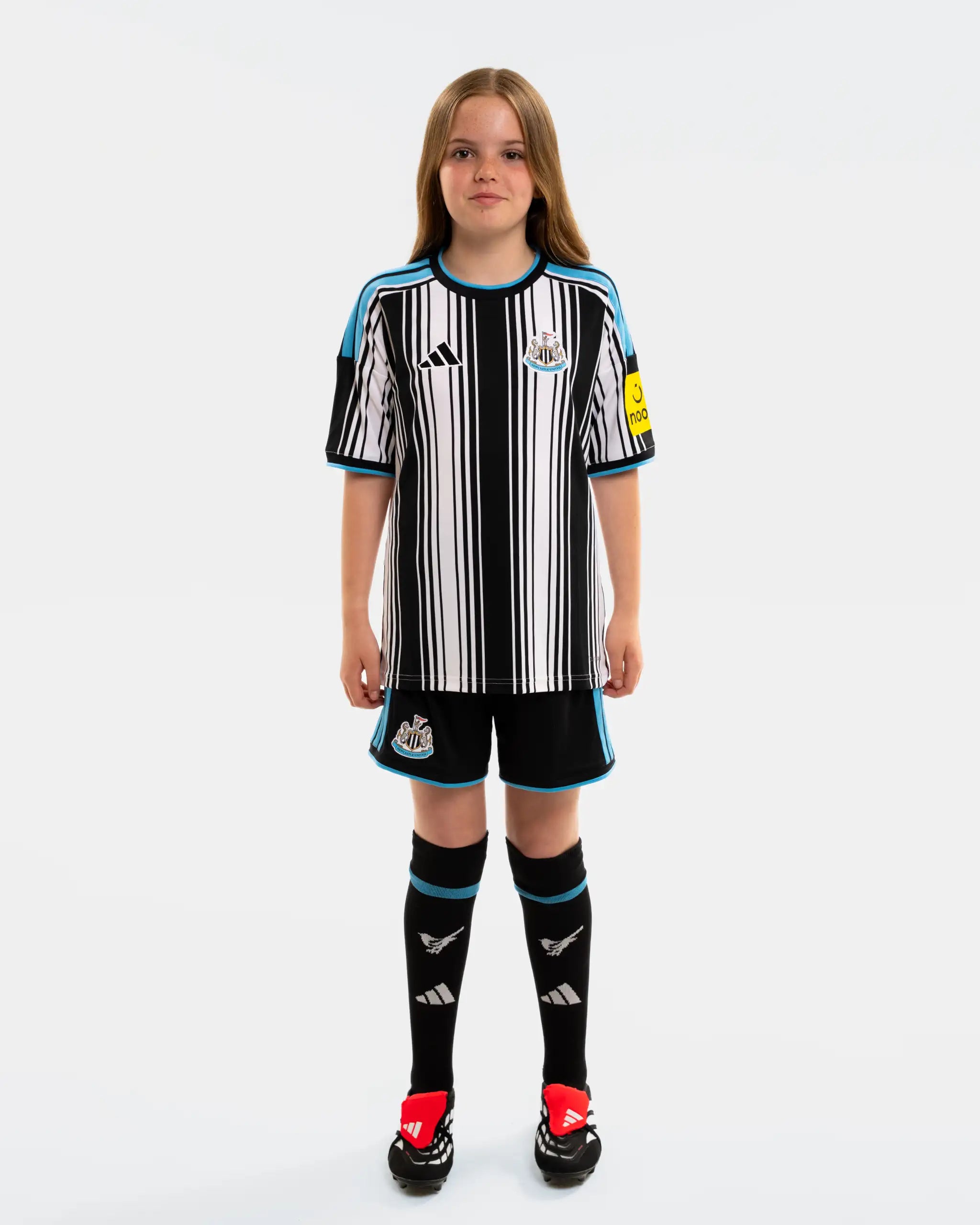 Newcastle United adidas Kids' 26/27 Home Shorts