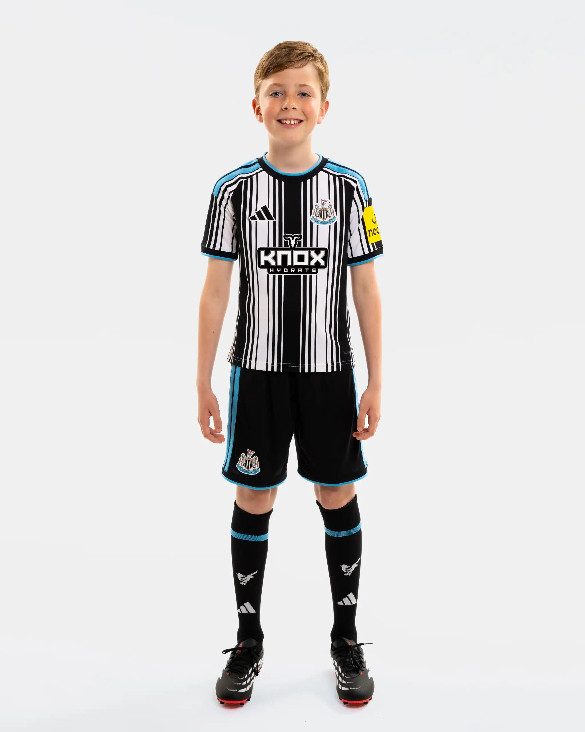 Newcastle United adidas Kids' 26/27 Home Shorts