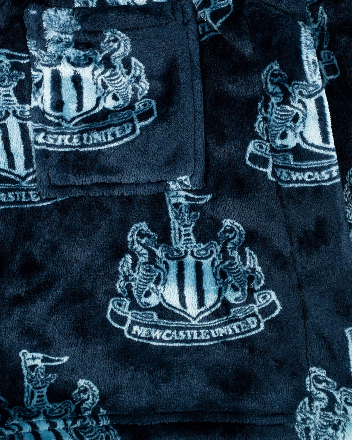 Newcastle United Kids' Blue Crest Dressing Gown
