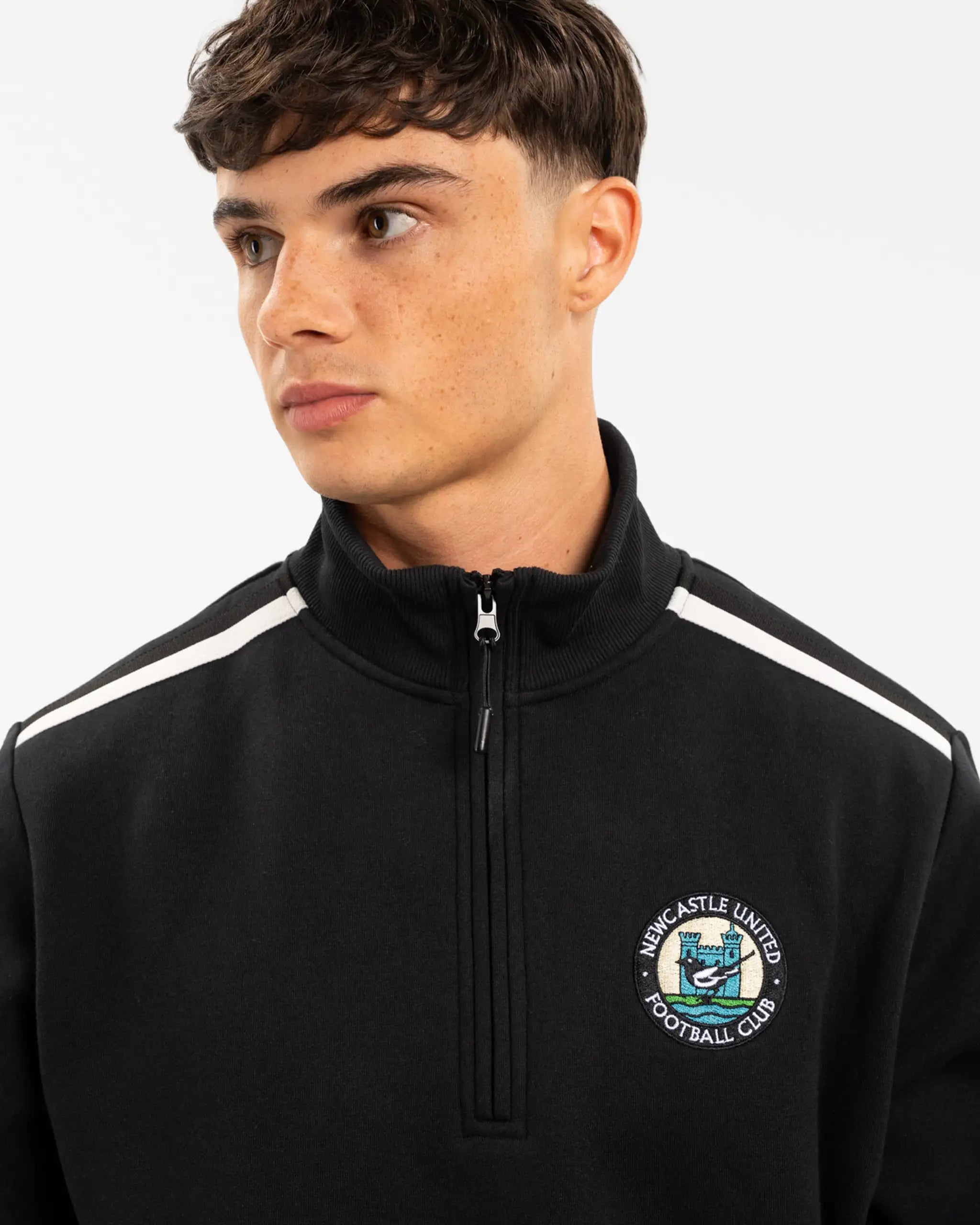 Newcastle United Men's Black 1976 Retro Crest 1/4 Zip