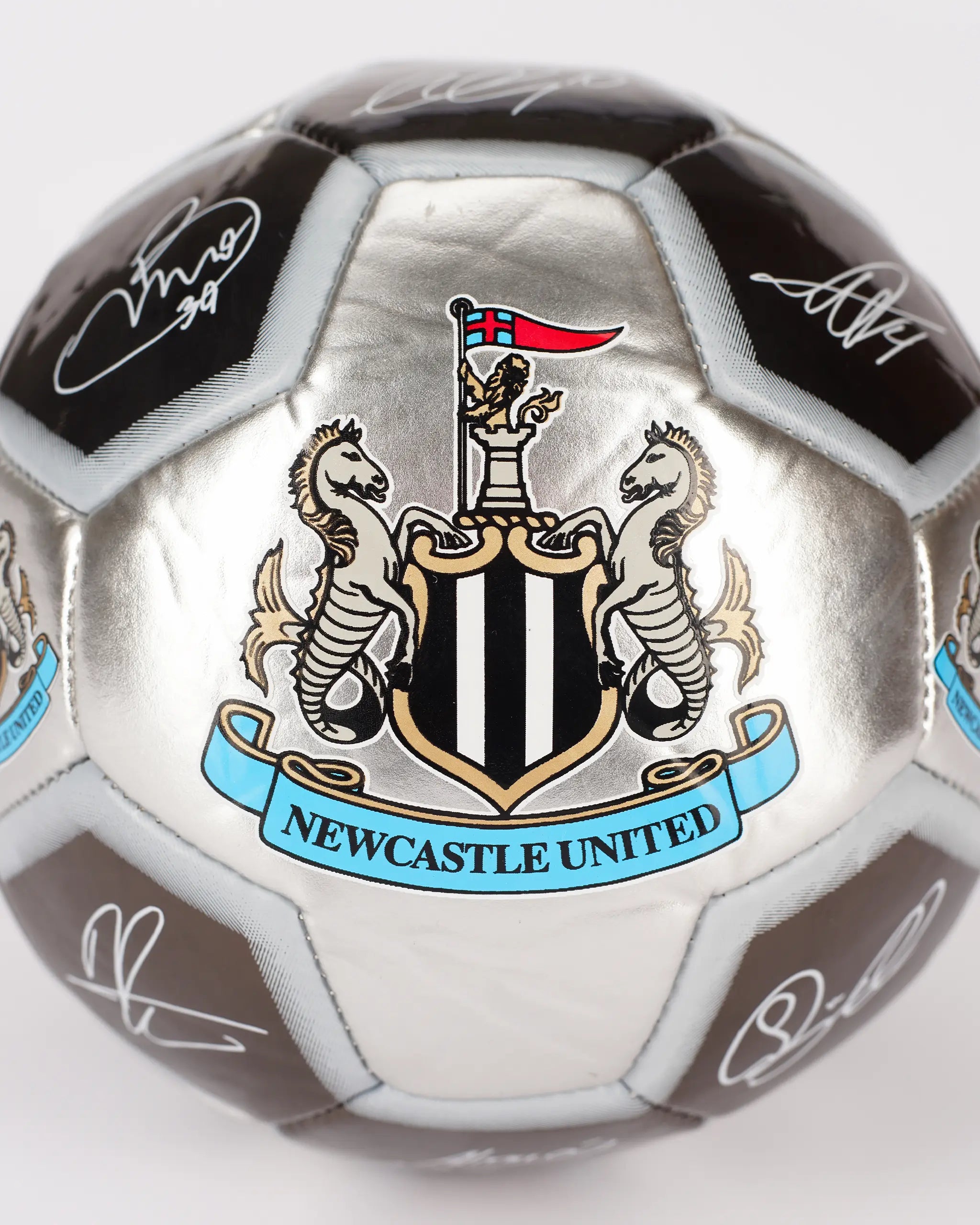 Newcastle United Size 5 Metallic Signature Football