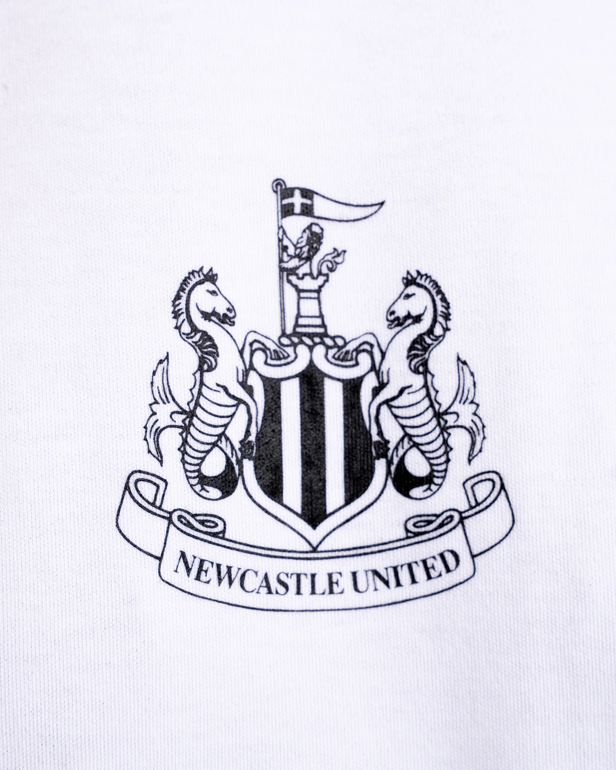 Newcastle United Men's Black & White Crest Short Sleeved Pyjama Set