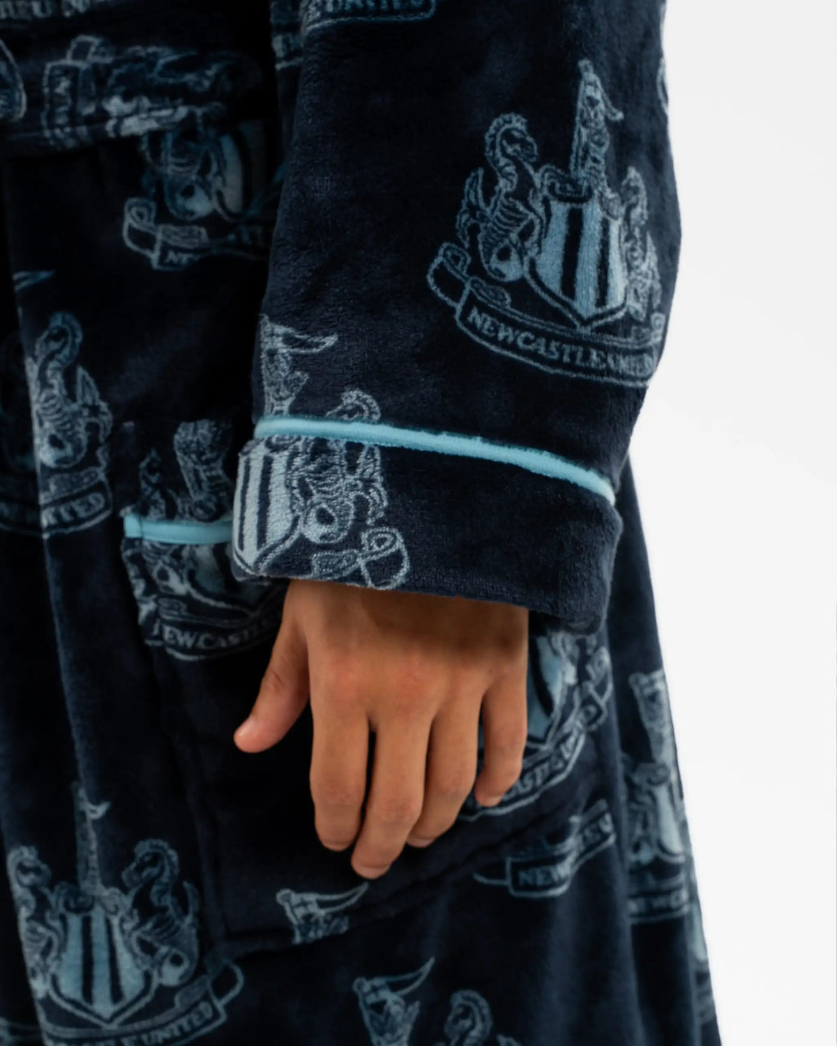 Newcastle United Adult's Blue Crest Dressing Gown