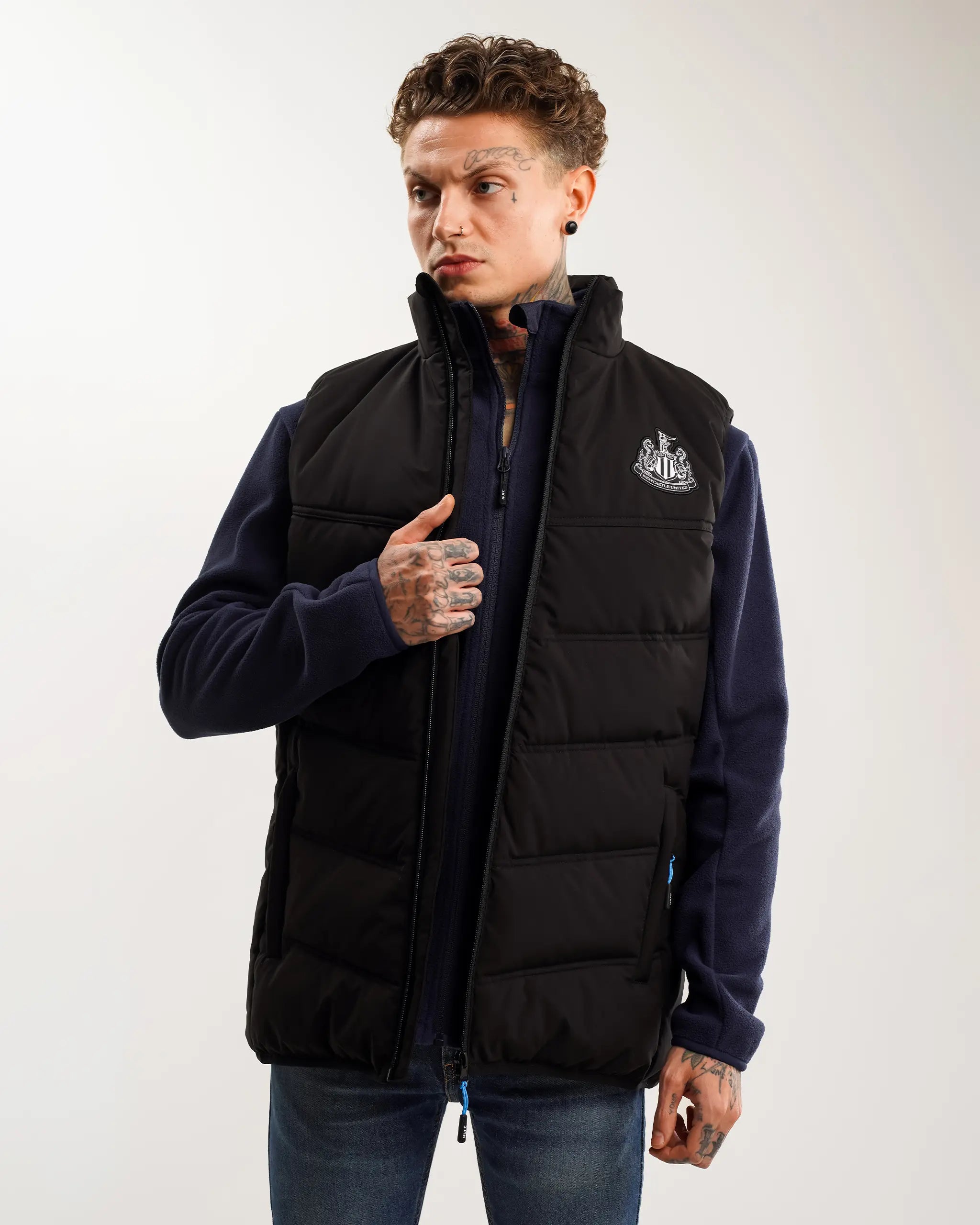 Newcastle United Men's Black Padded Gilet