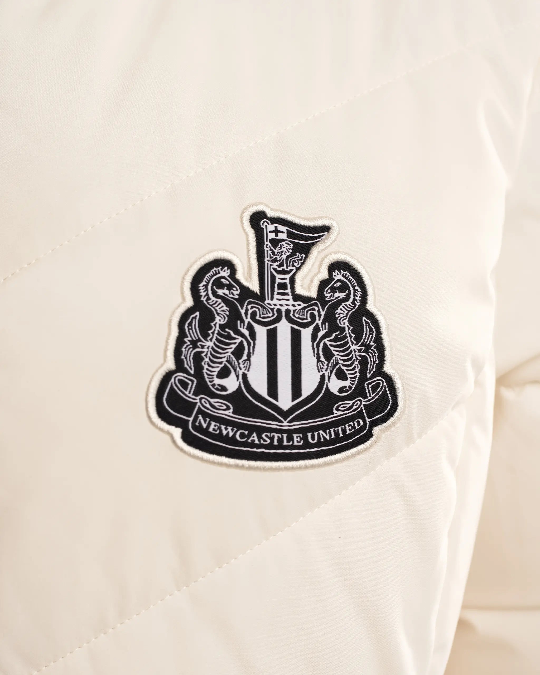 Newcastle United Women's White Lightweight Jacket