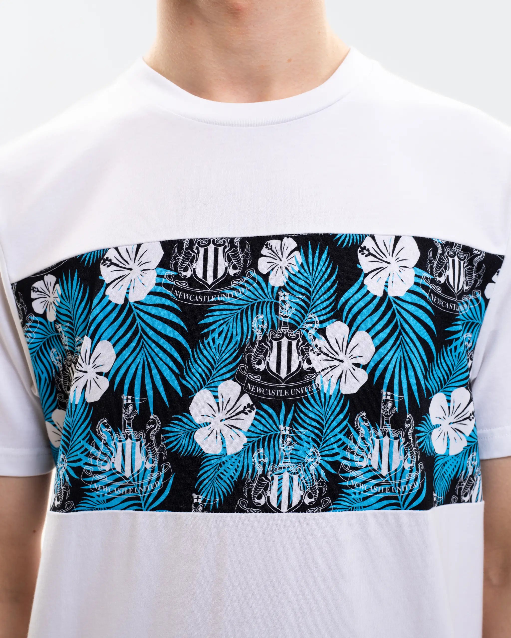 Newcastle United Men's White & Blue Holiday T-Shirt