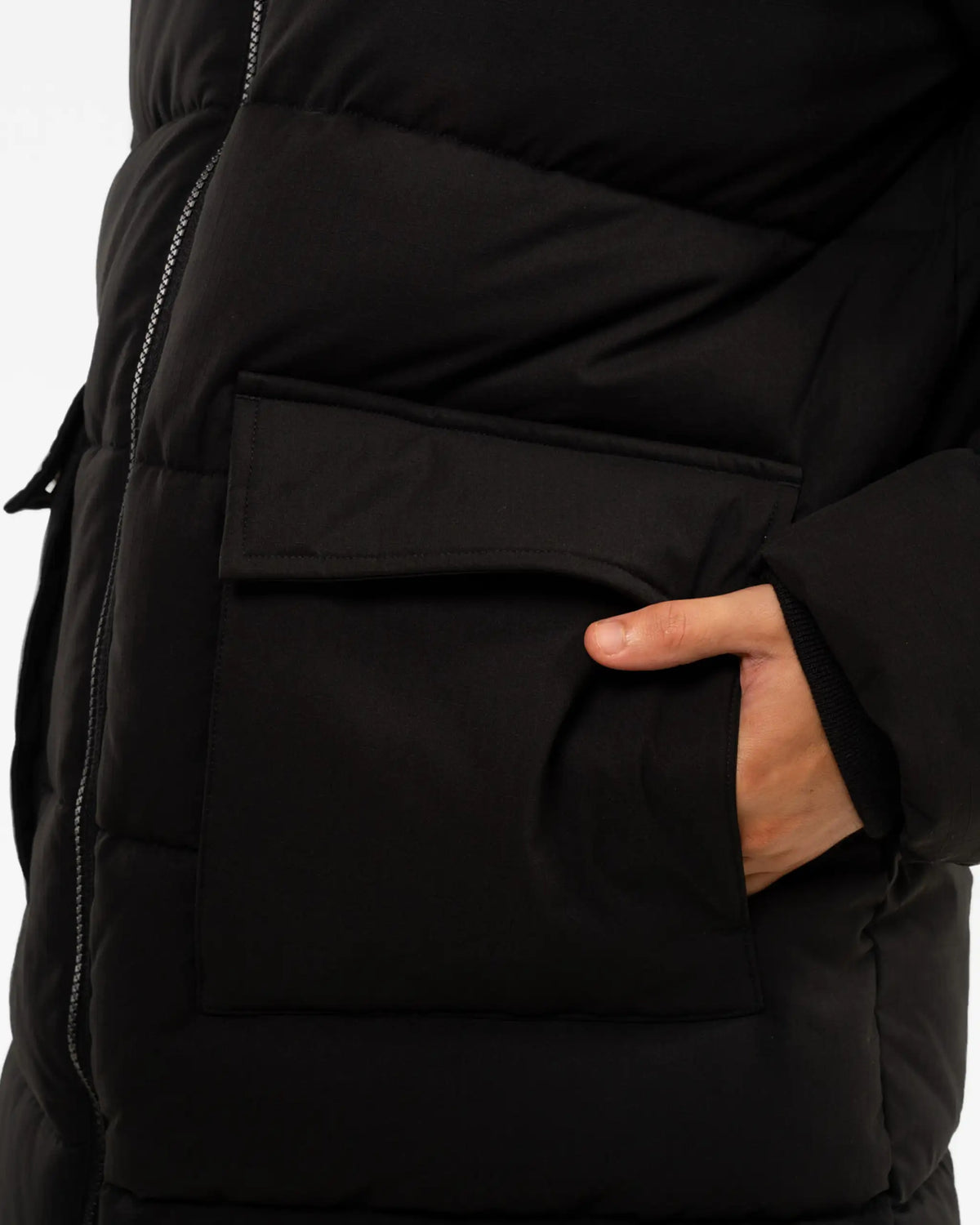 Newcastle United Men's Black Longline Puffer Jacket