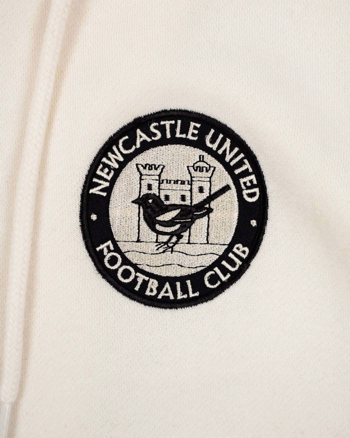 Newcastle United Men's Retro Crest Off-White Full Zip Stadium Hoodie