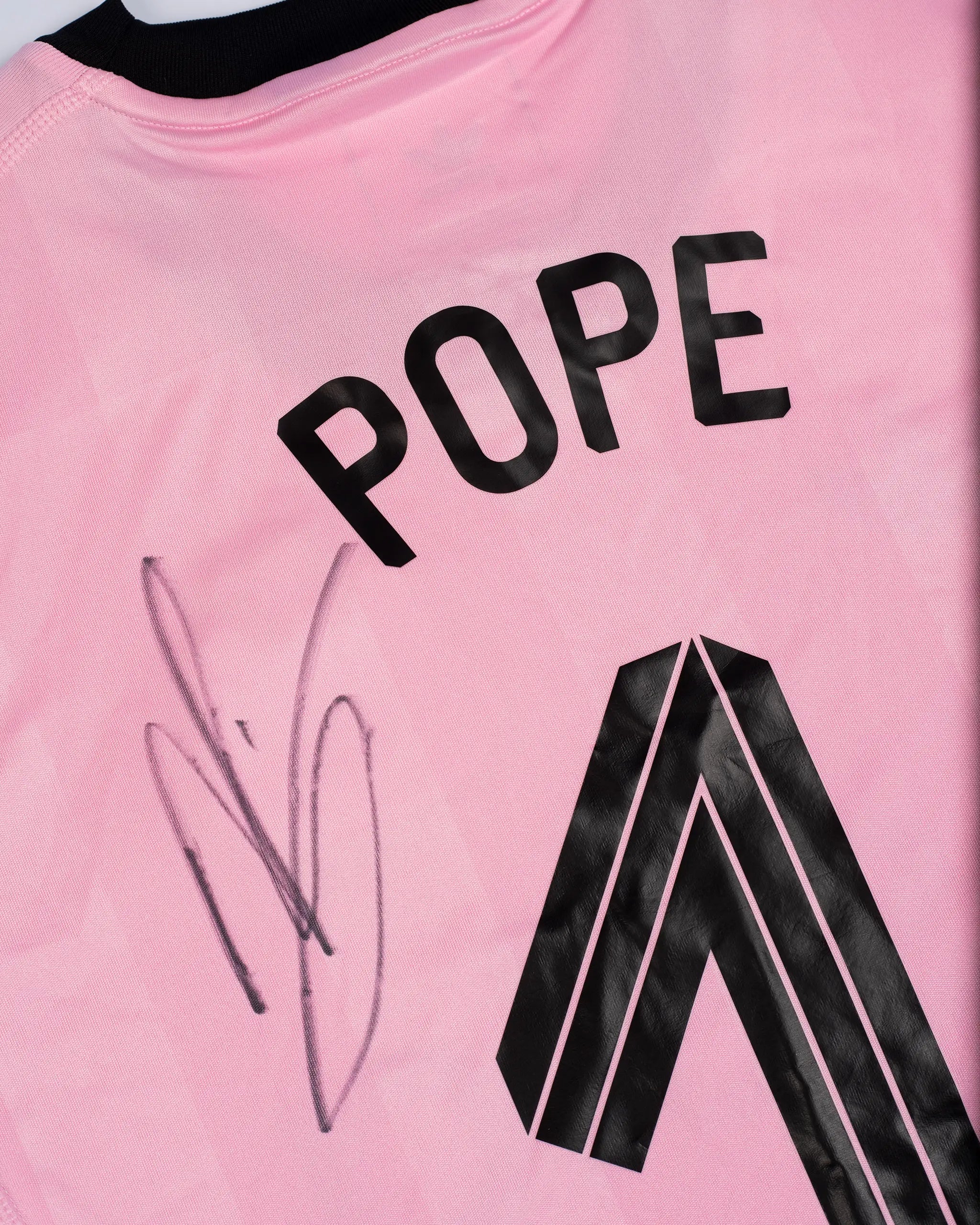Newcastle United POPE 25/26 Boxed Signed Pink Goalkeeper Shirt