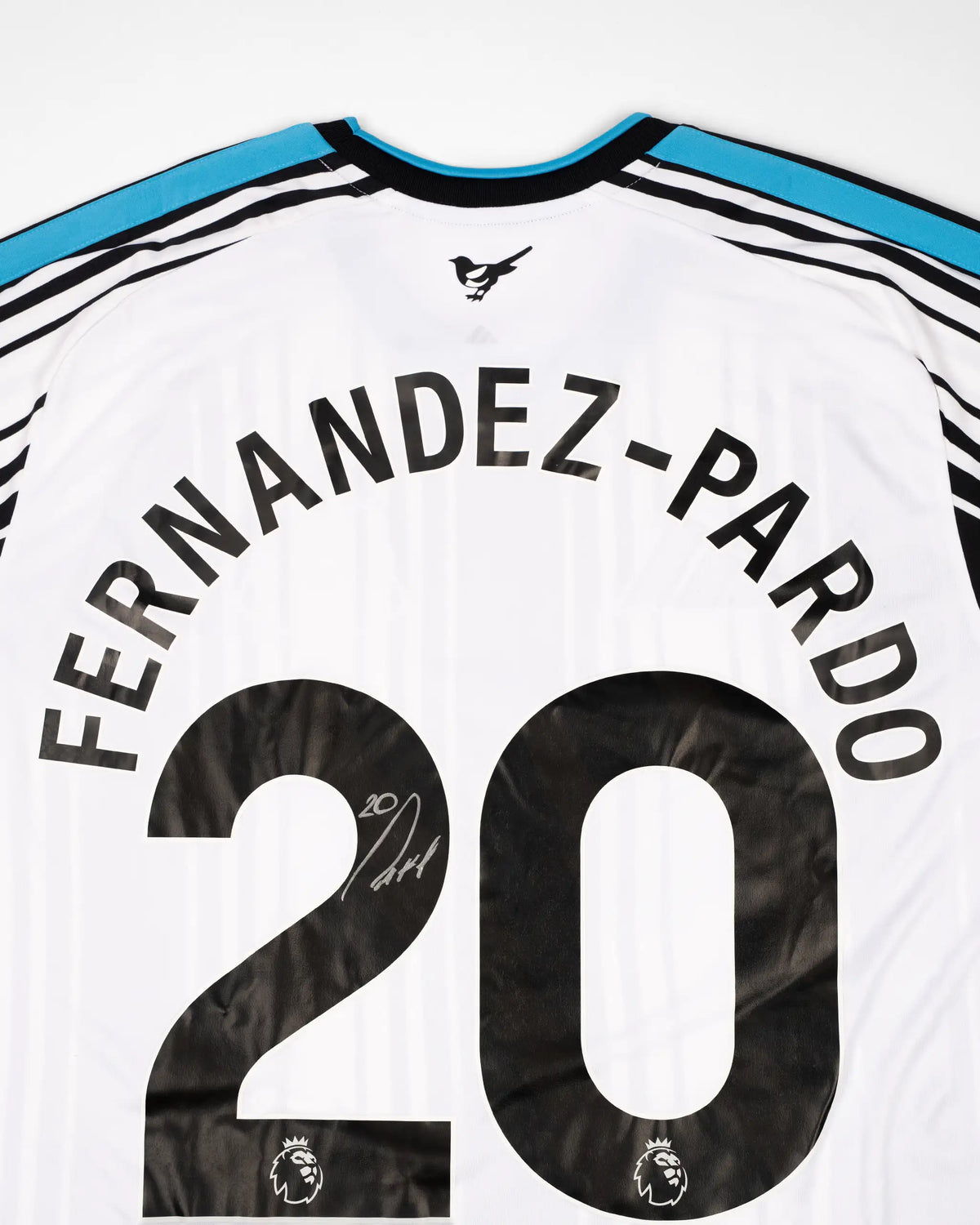 Newcastle United FERNANDEZ-PARDO 26/27 Boxed Signed Home Shirt