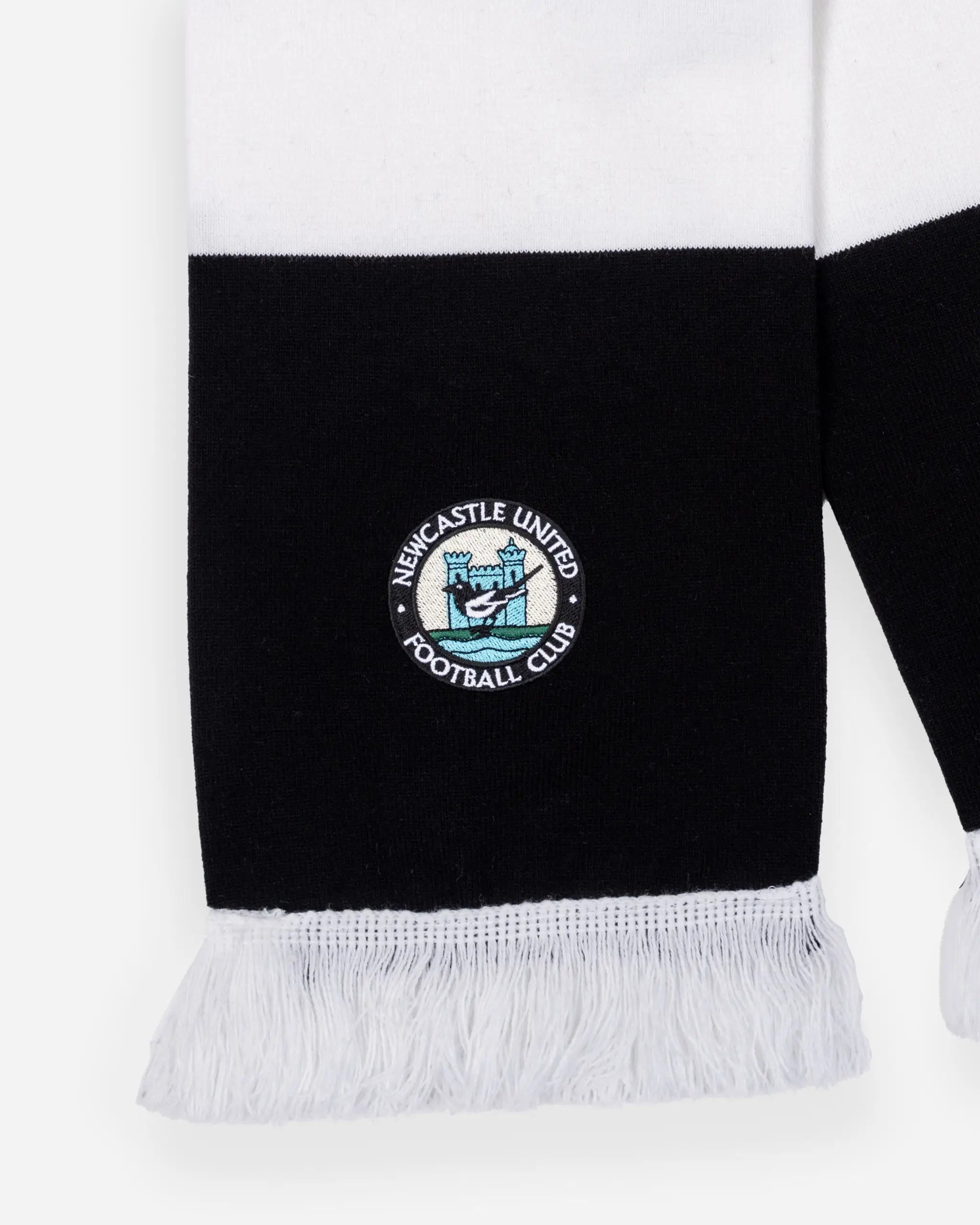 Newcastle United Black & White Embroidered Retro Crest Scarf