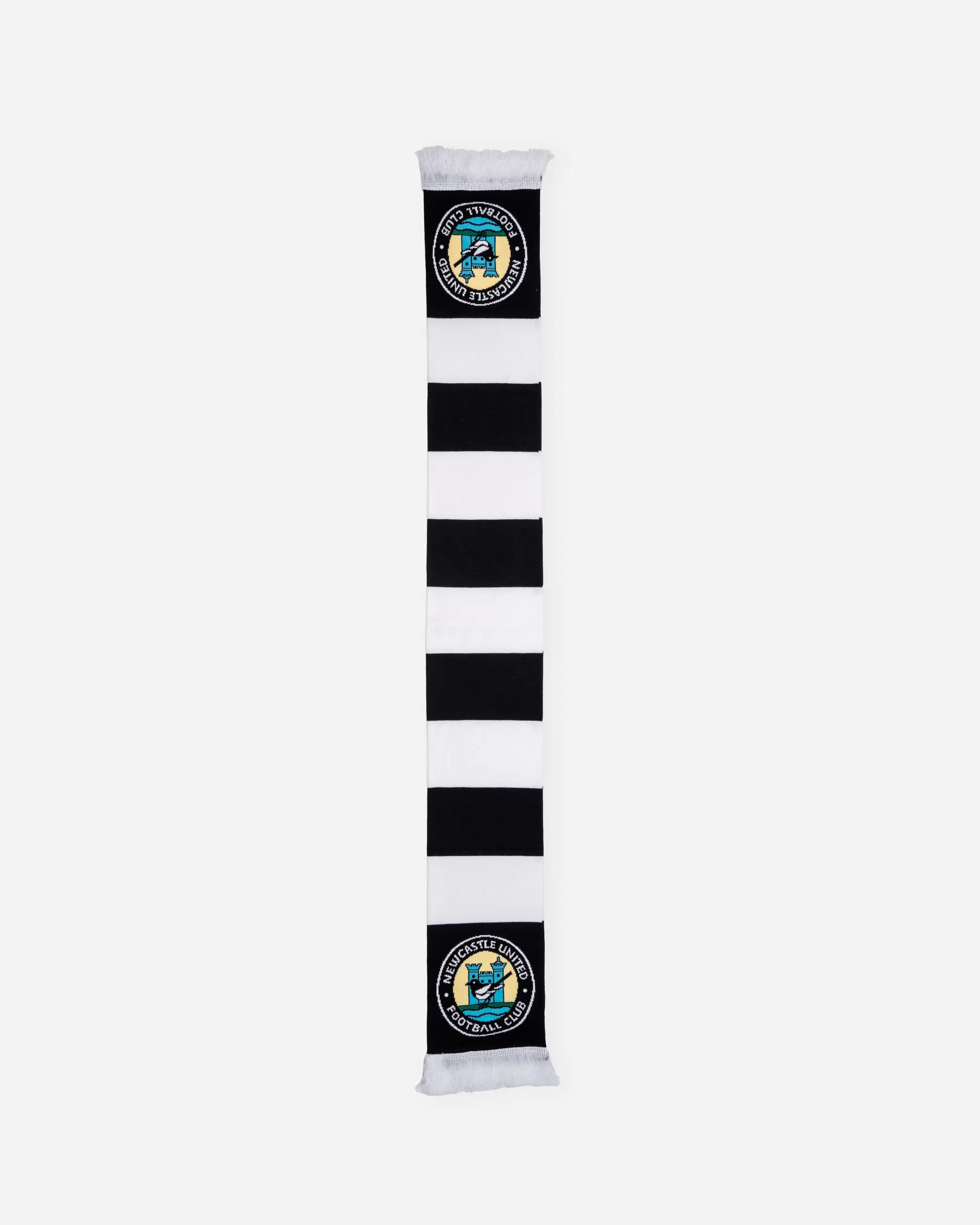 Newcastle United Black & White Retro Crest Jacquard Scarf
