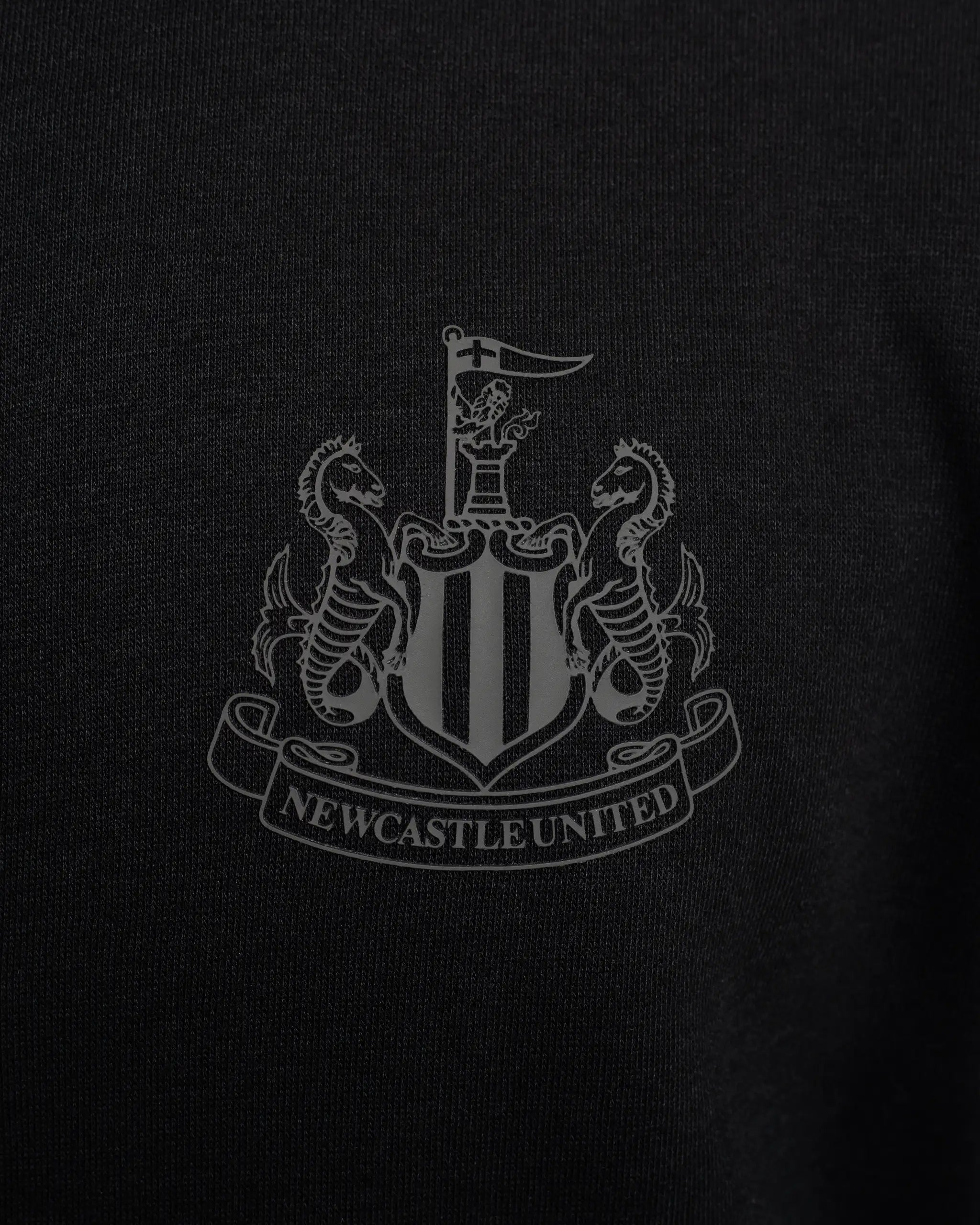 Newcastle United Men's Black 1/4 Zip Sweatshirt