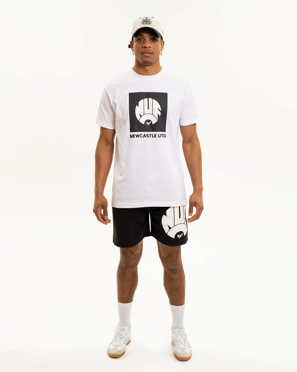 Newcastle United Men's Black Retro Crest T-Shirt