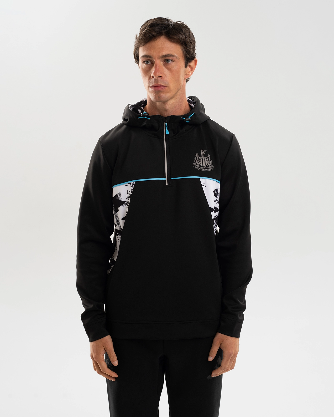 Newcastle United Men's Black Panel 1/4 Zip Hoodie