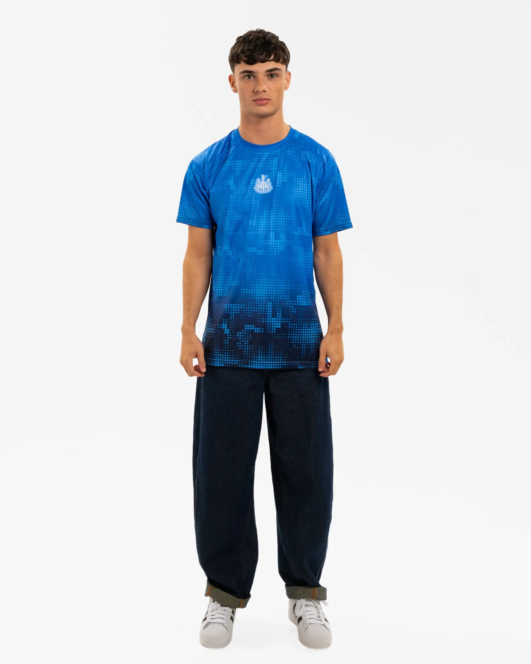 Newcastle United Men's Black & Blue Ombre Crest T-Shirt