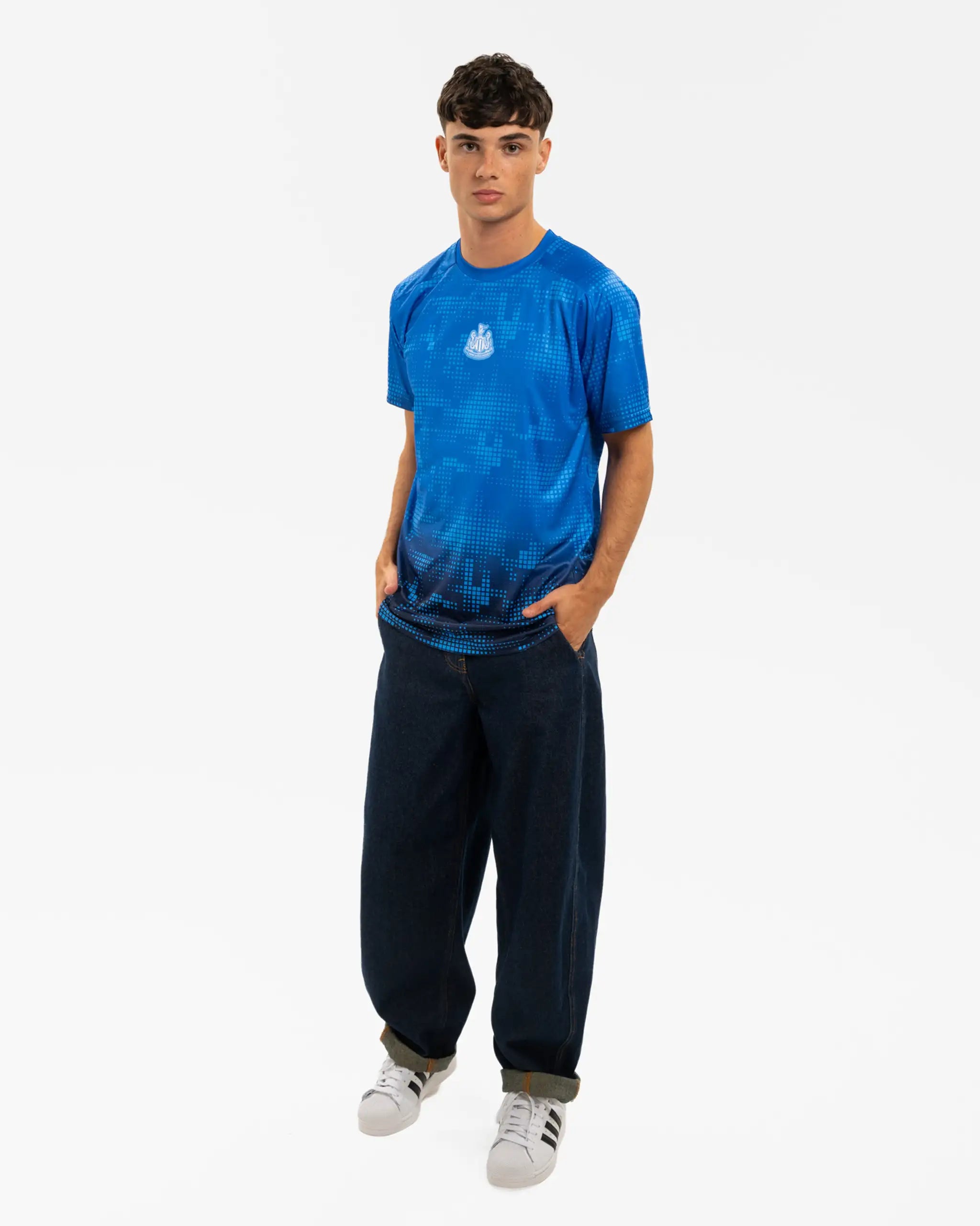 Newcastle United Men's Black & Blue Ombre Crest T-Shirt