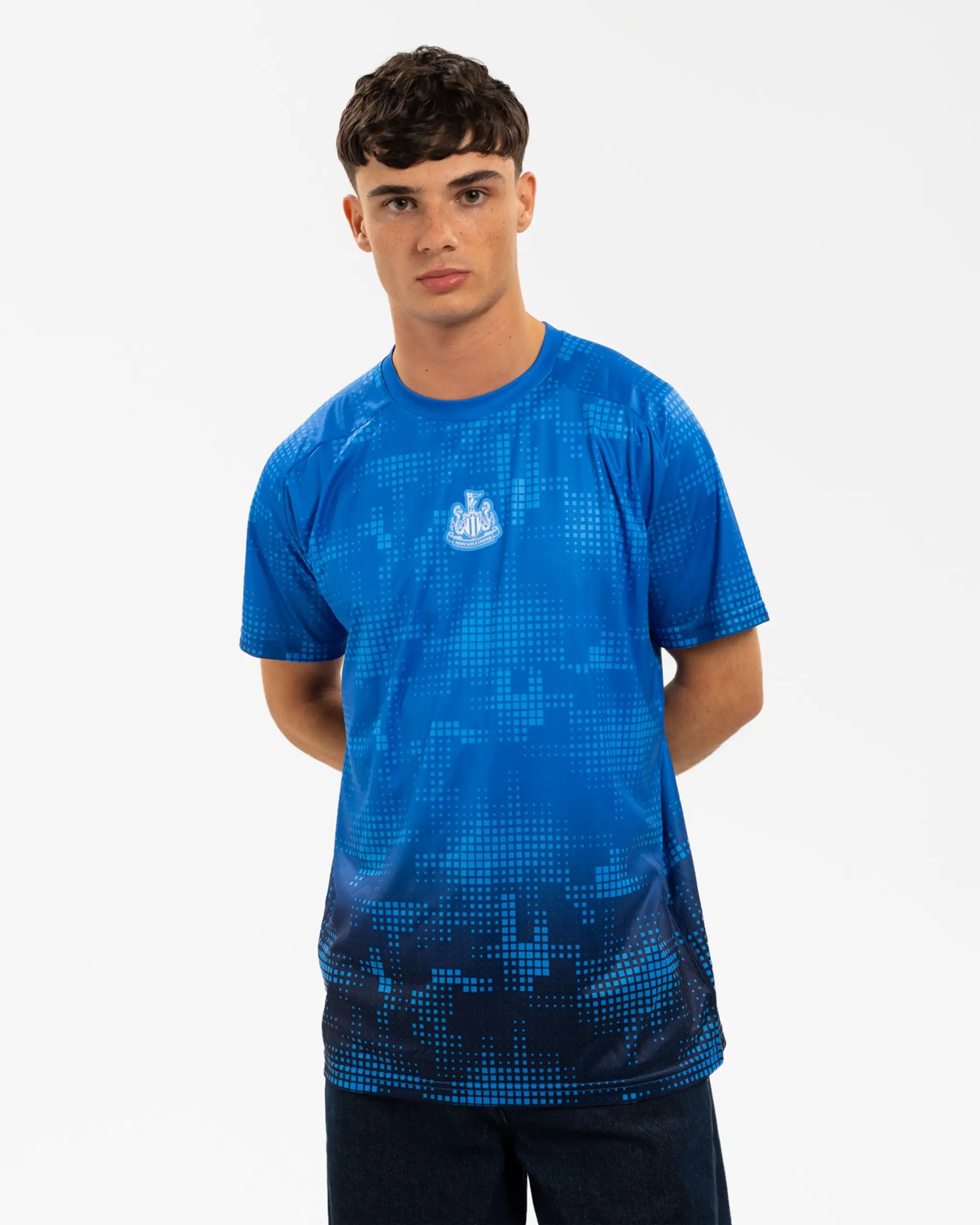 Newcastle United Men's Black & Blue Ombre Crest T-Shirt