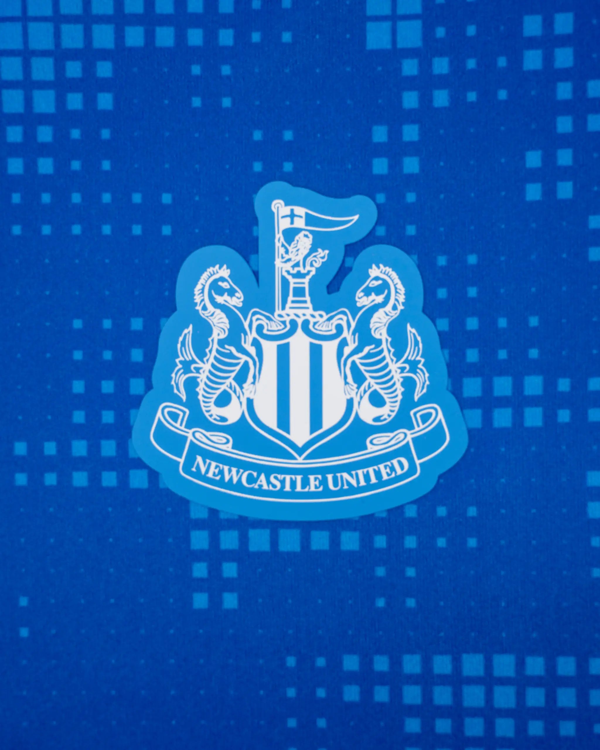 Newcastle United Kids' Black & Blue Ombre Crest T-Shirt