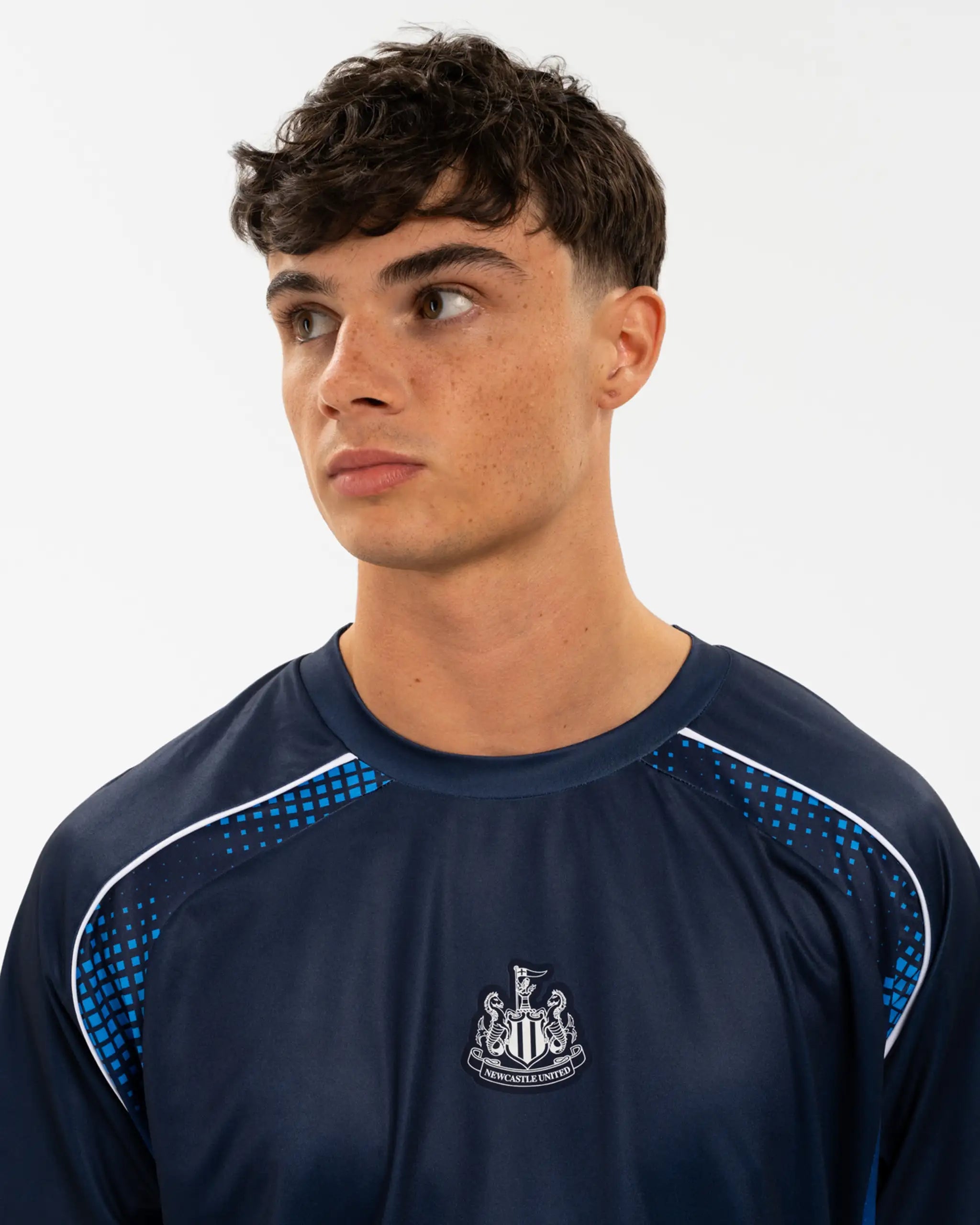 Newcastle United Men's Blue Ombre Panel Crest T-Shirt