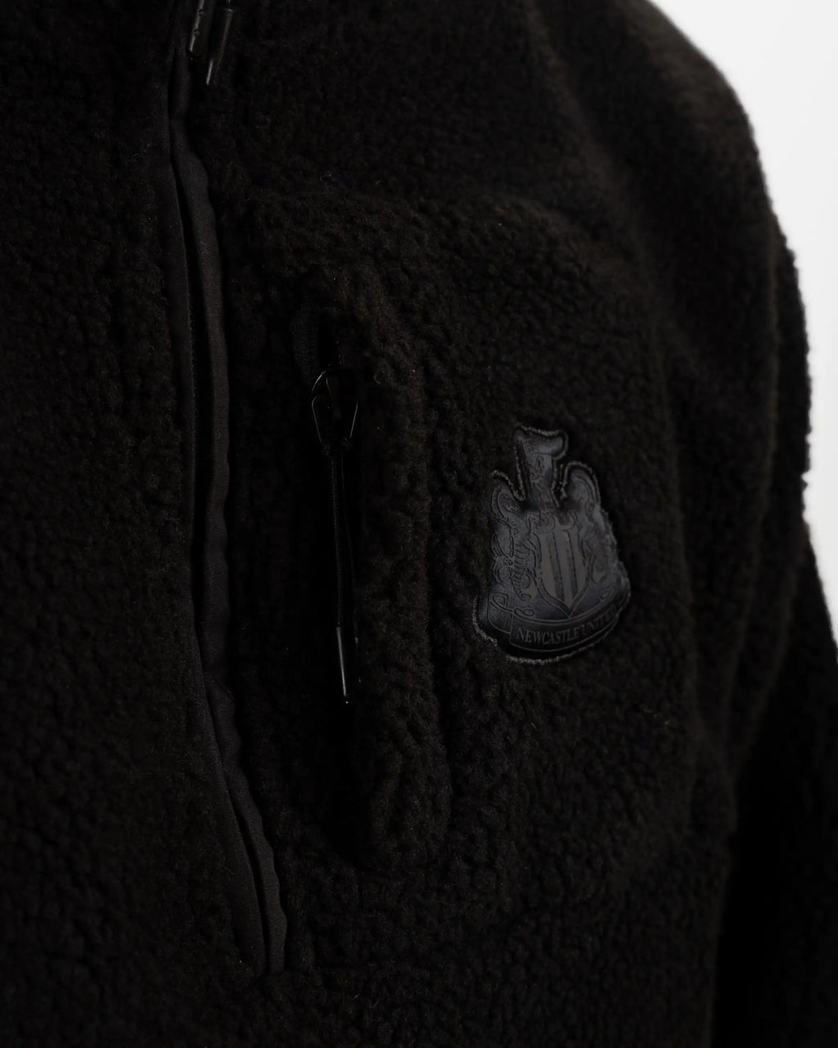 Newcastle United Men's Black Pocket Teddy Fleece Jacket