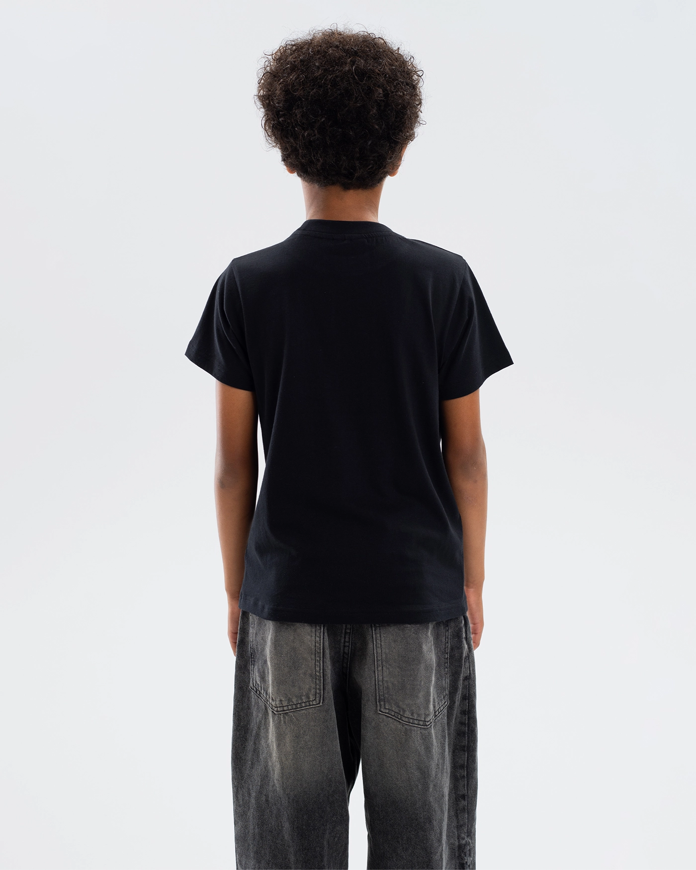 Newcastle United Kids' Essentials Range Black T-Shirt