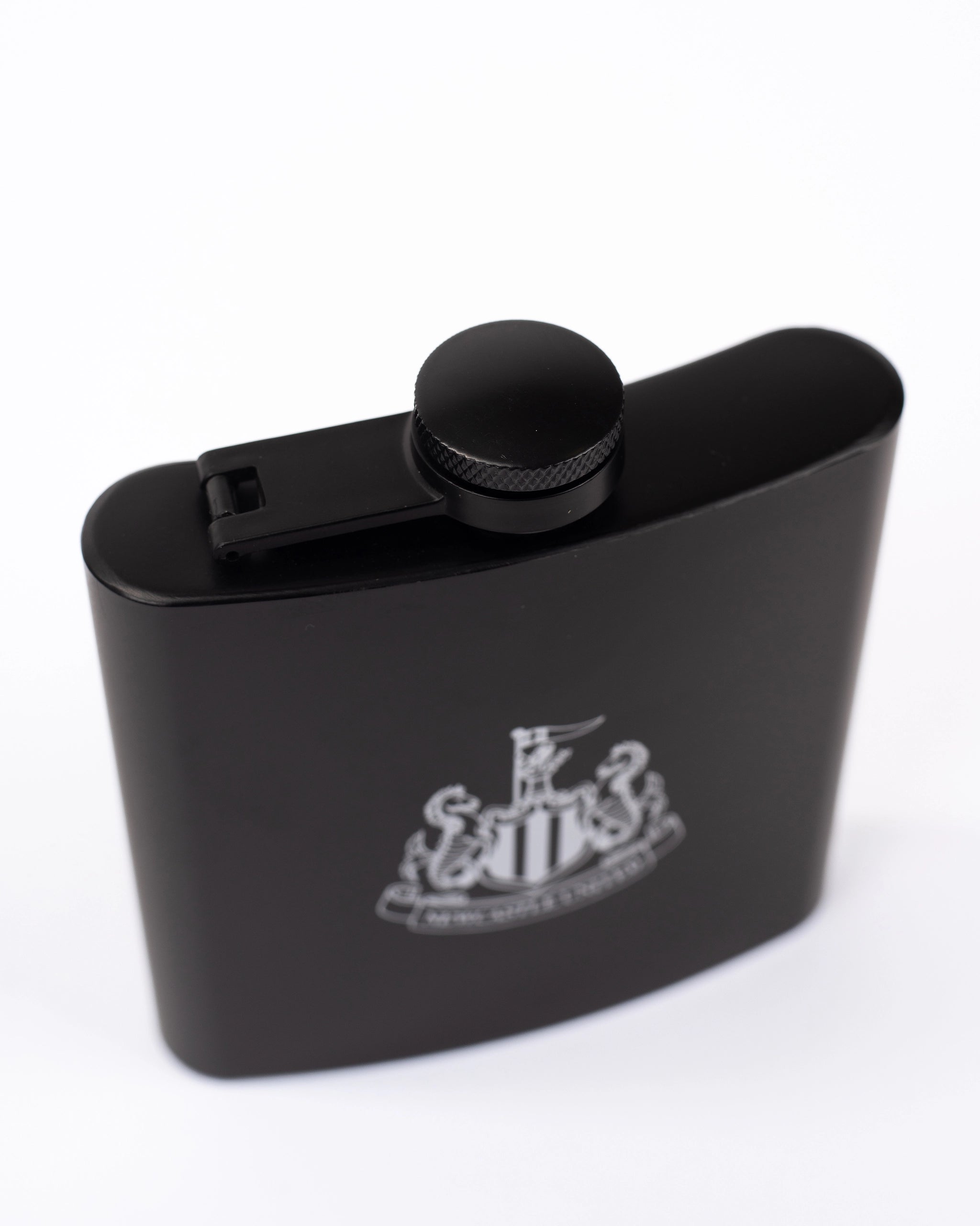 Newcastle United Mono Crest Hip Flask Gift Set