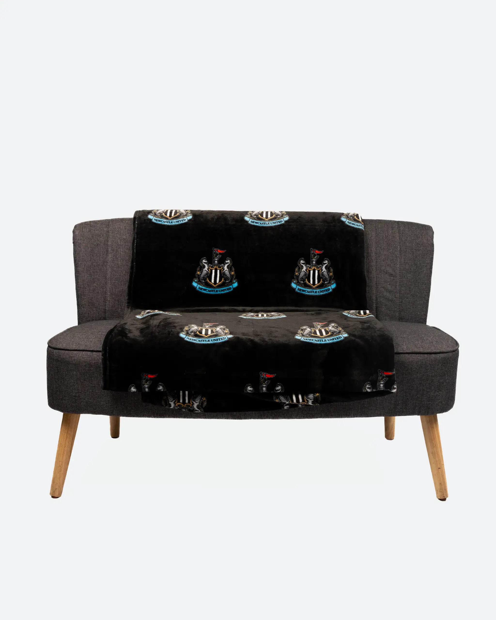 Newcastle United Black Crest Fleece Blanket
