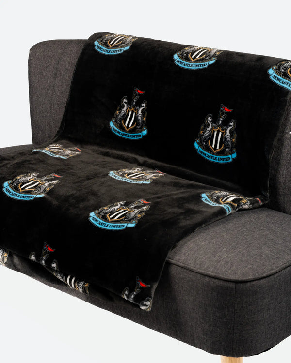 Newcastle United Black Crest Fleece Blanket