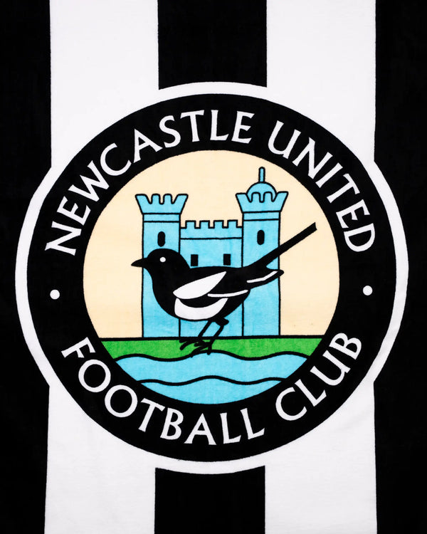 Newcastle United Retro Crest Towel