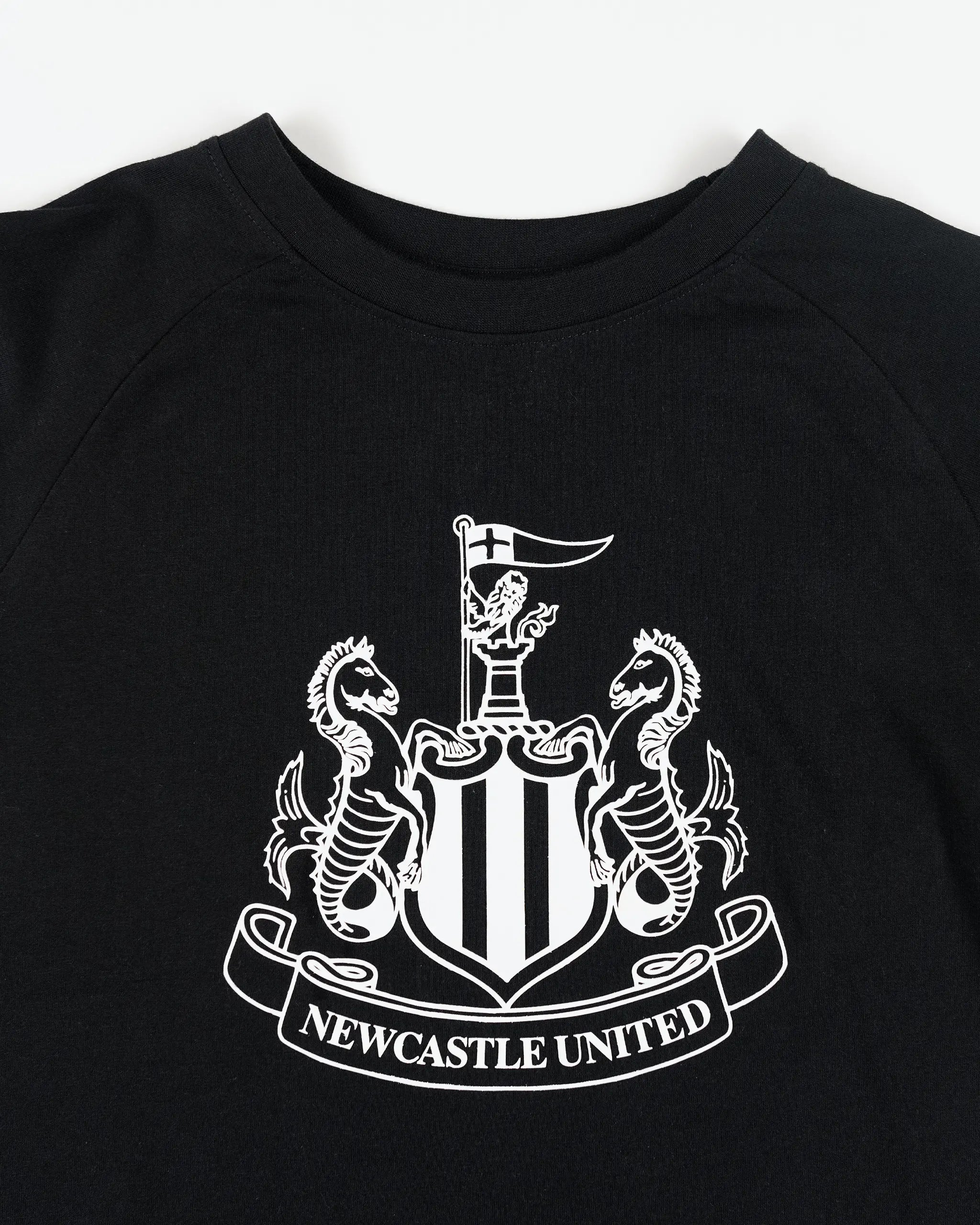 Newcastle United Boy's Black Raglan Crest T-Shirt