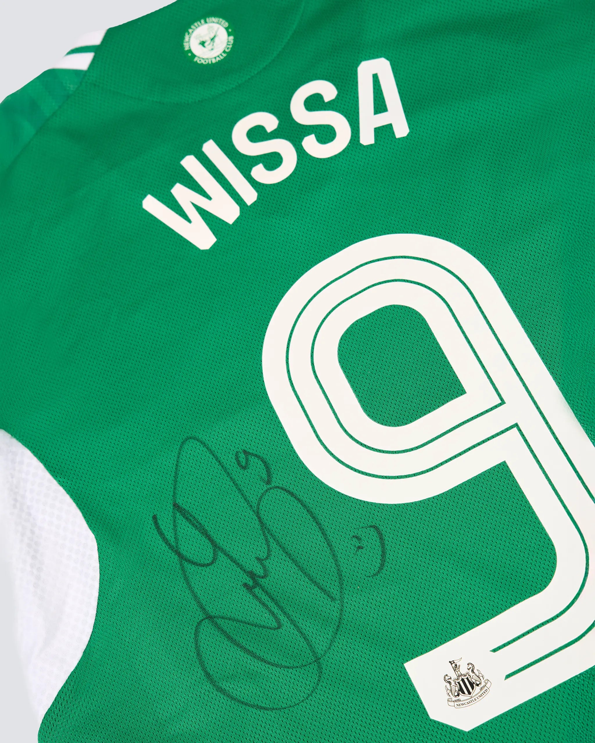 Newcastle United WISSA 25/26 Boxed Signed Away Shirt