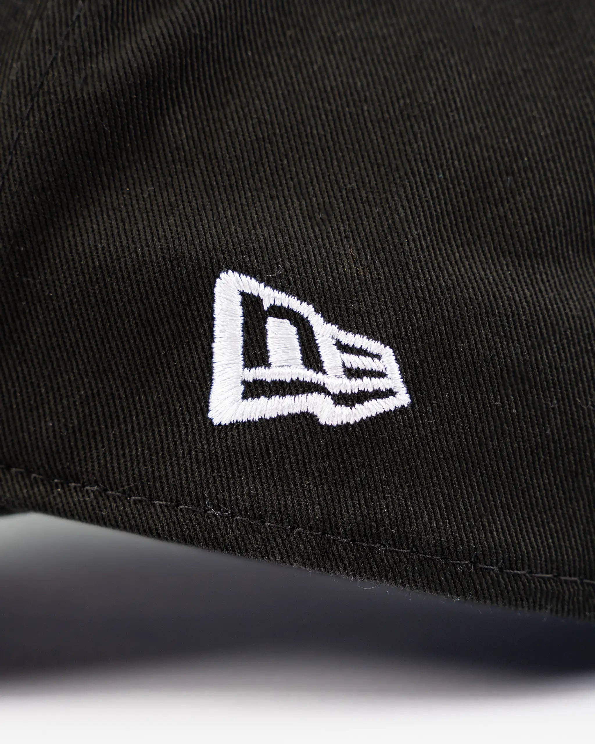 Newcastle United New Era Script Visor Black 9FORTY Adjustable Cap